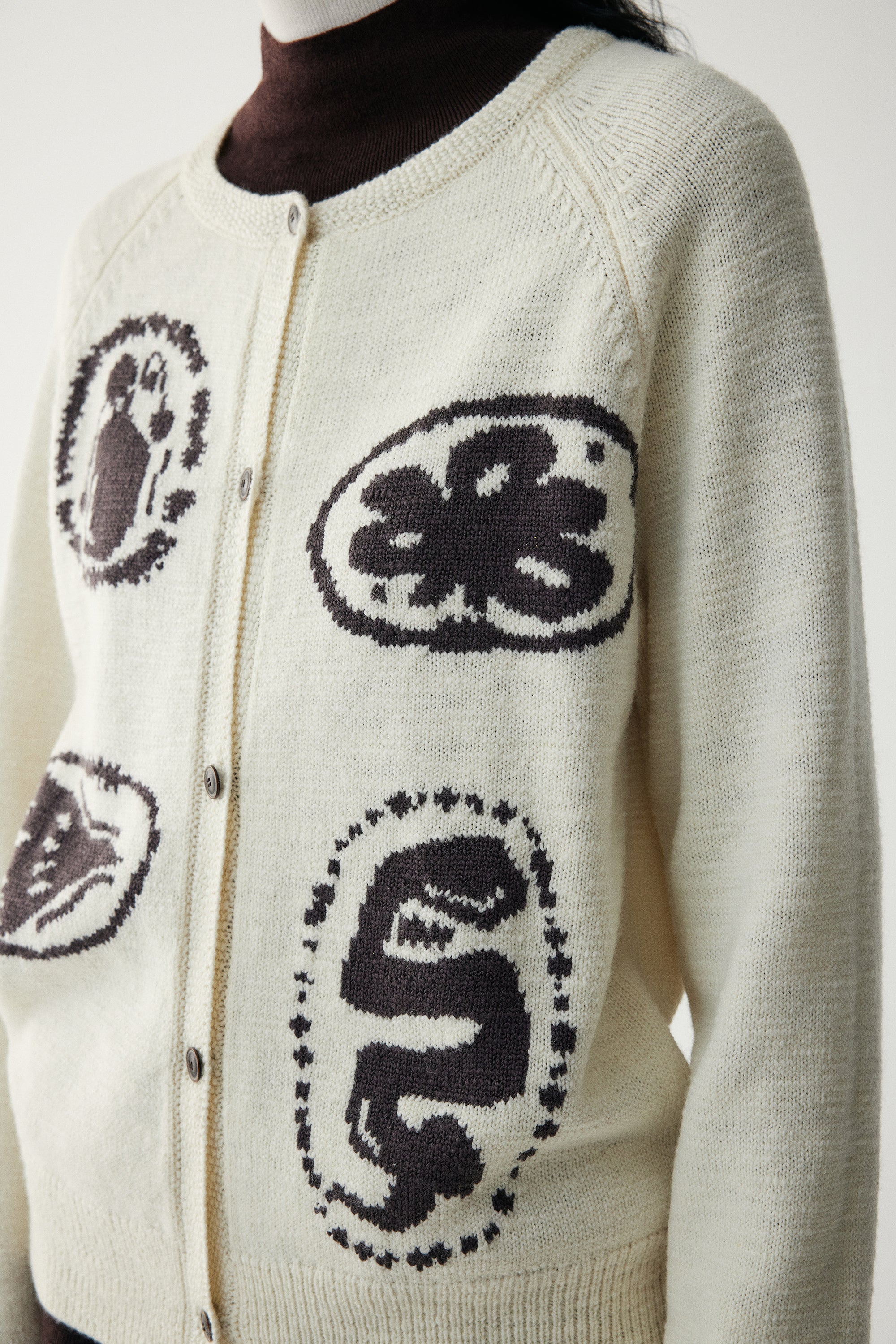 Crewneck Wool Intarsia Cardigan - Image 11