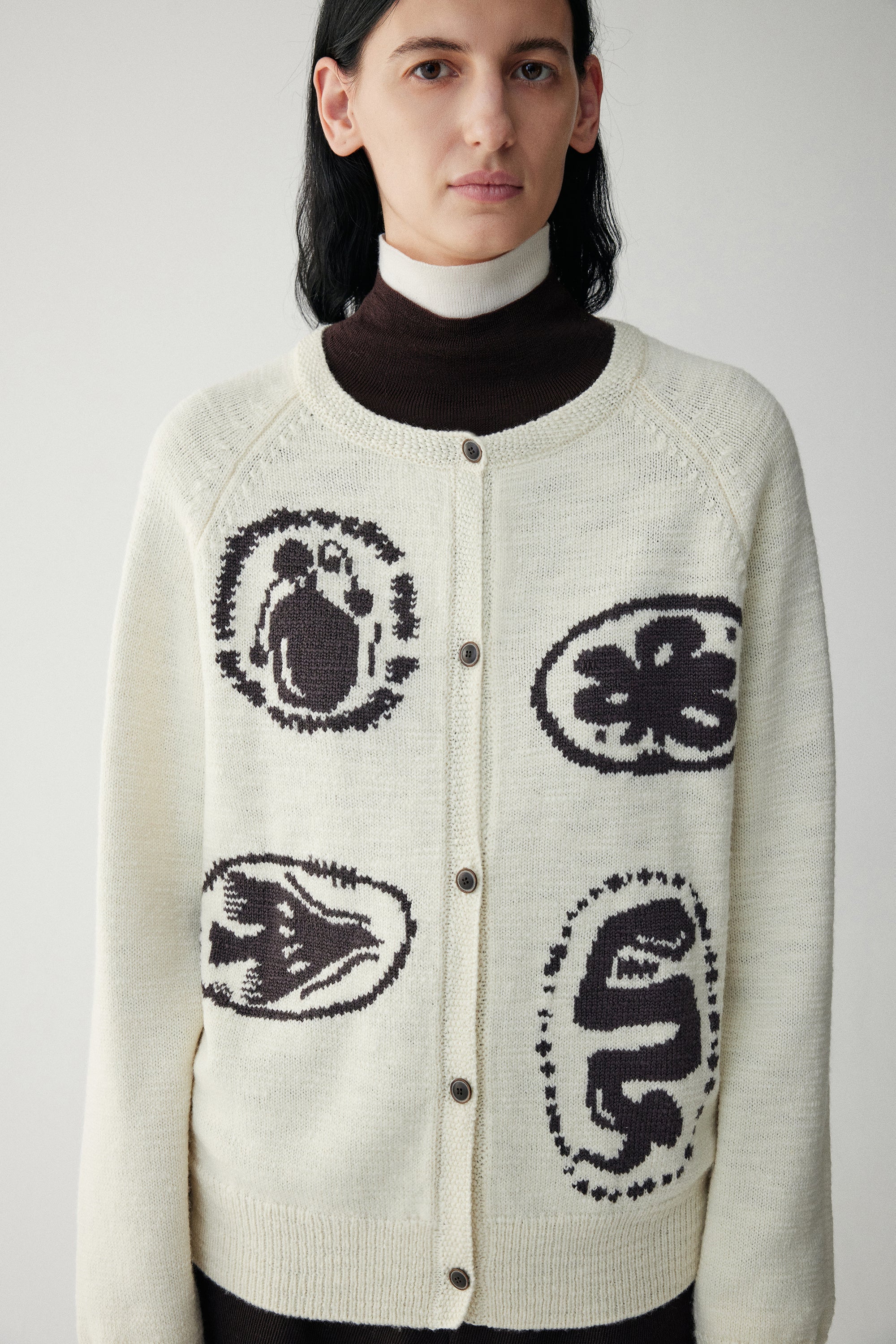 Crewneck Wool Intarsia Cardigan - Image 9