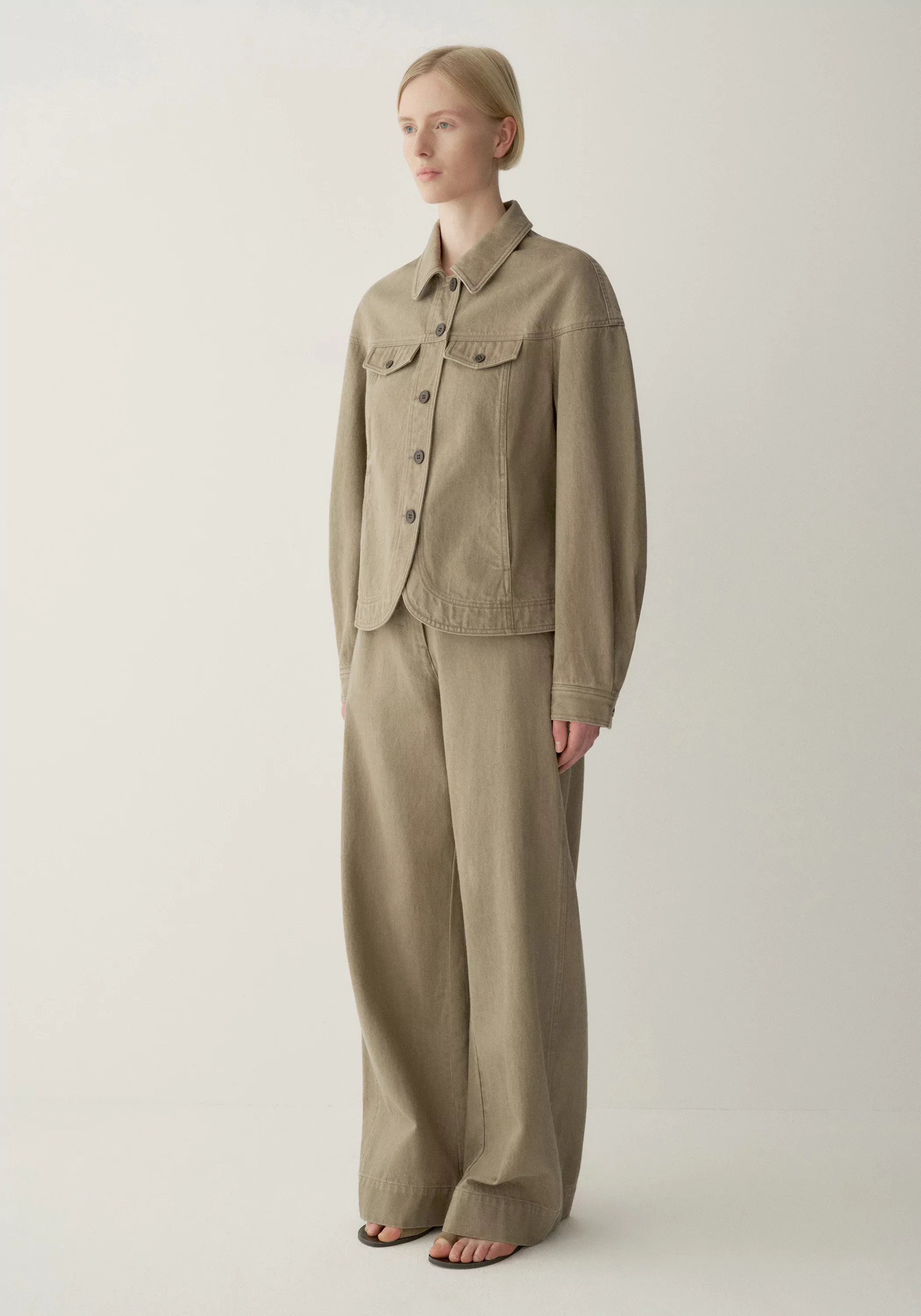 Curved-hem Denim Jacket - Image 11