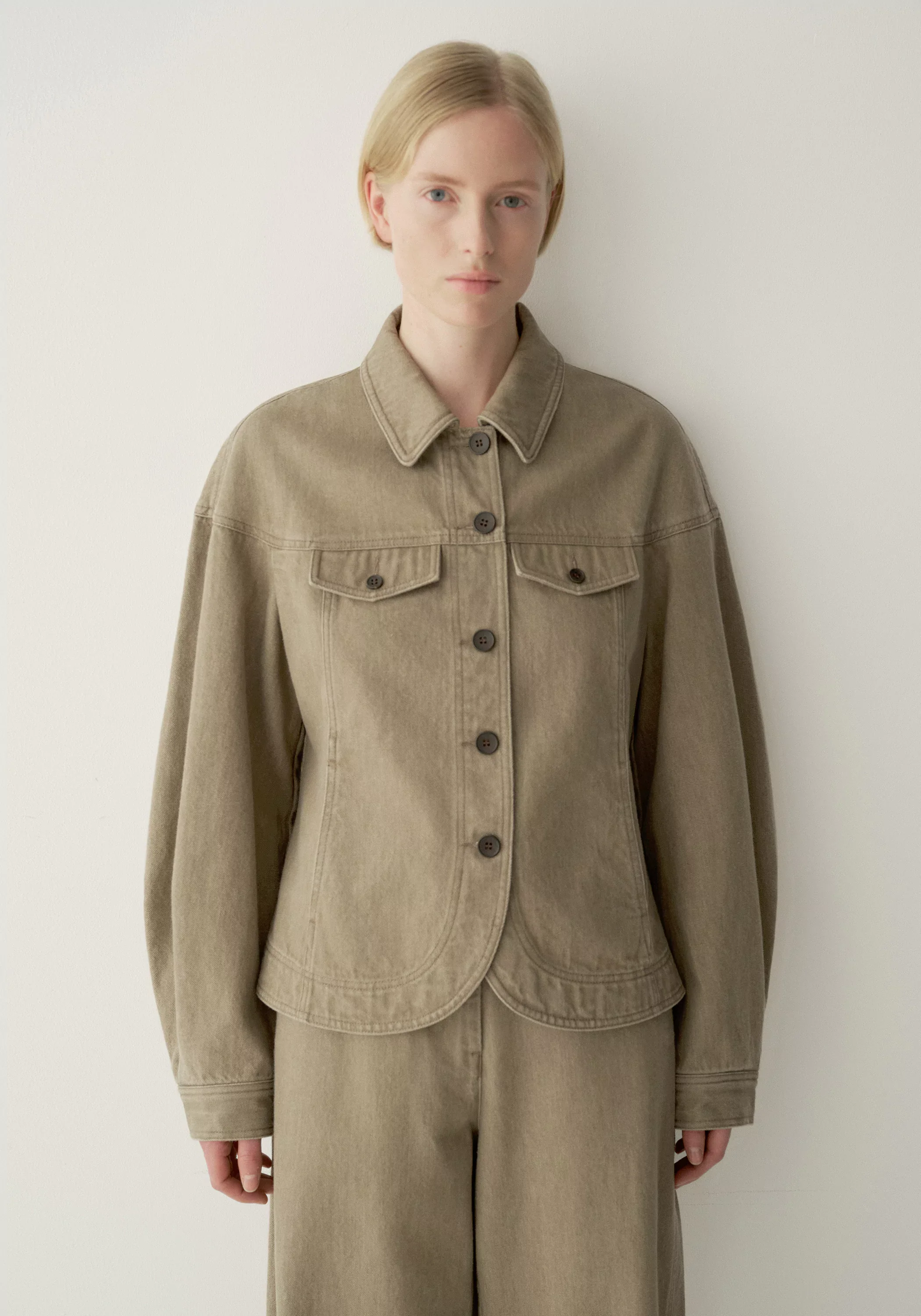 Curved-hem Denim Jacket - Image 12