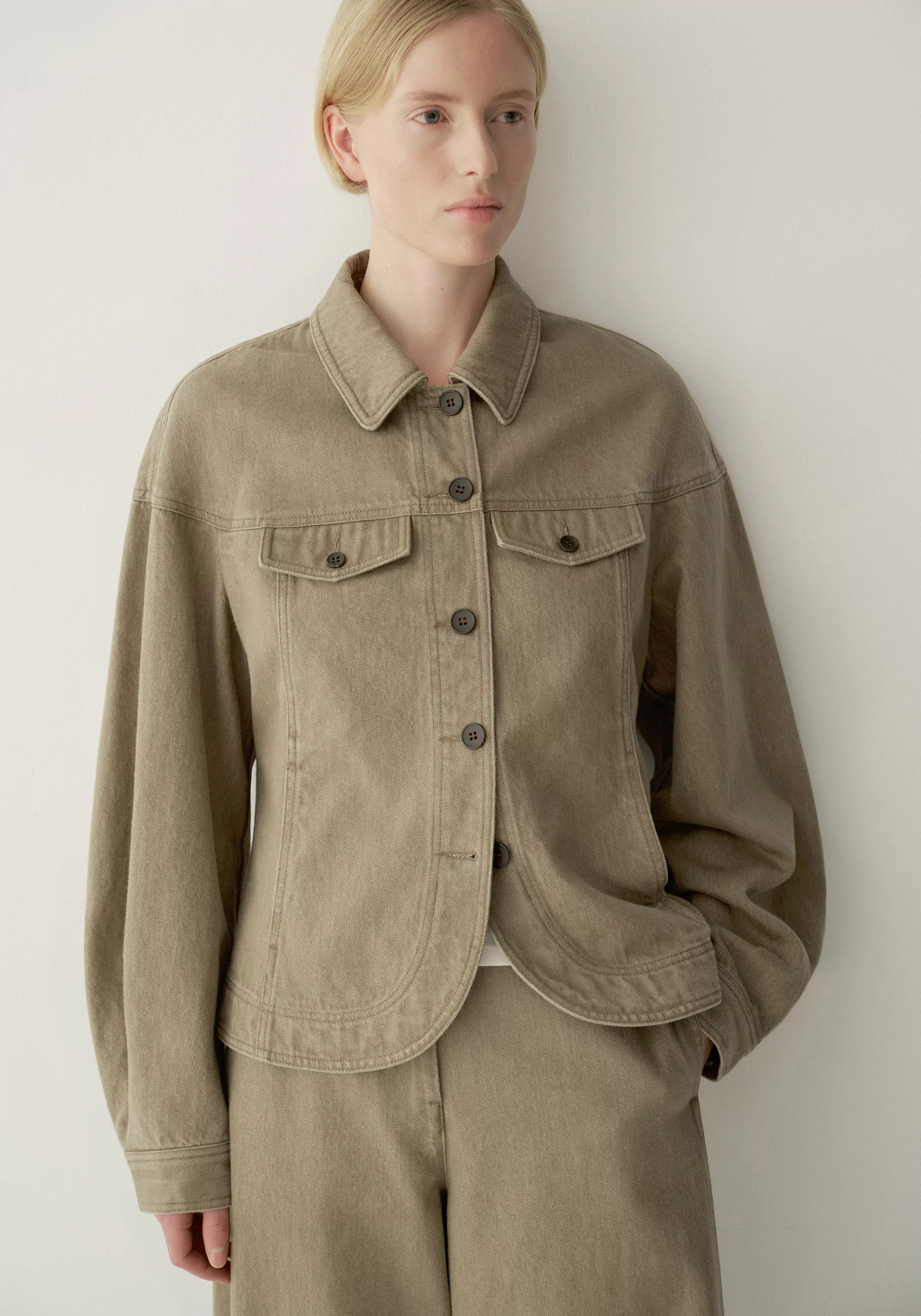 Curved-hem Denim Jacket - Image 16