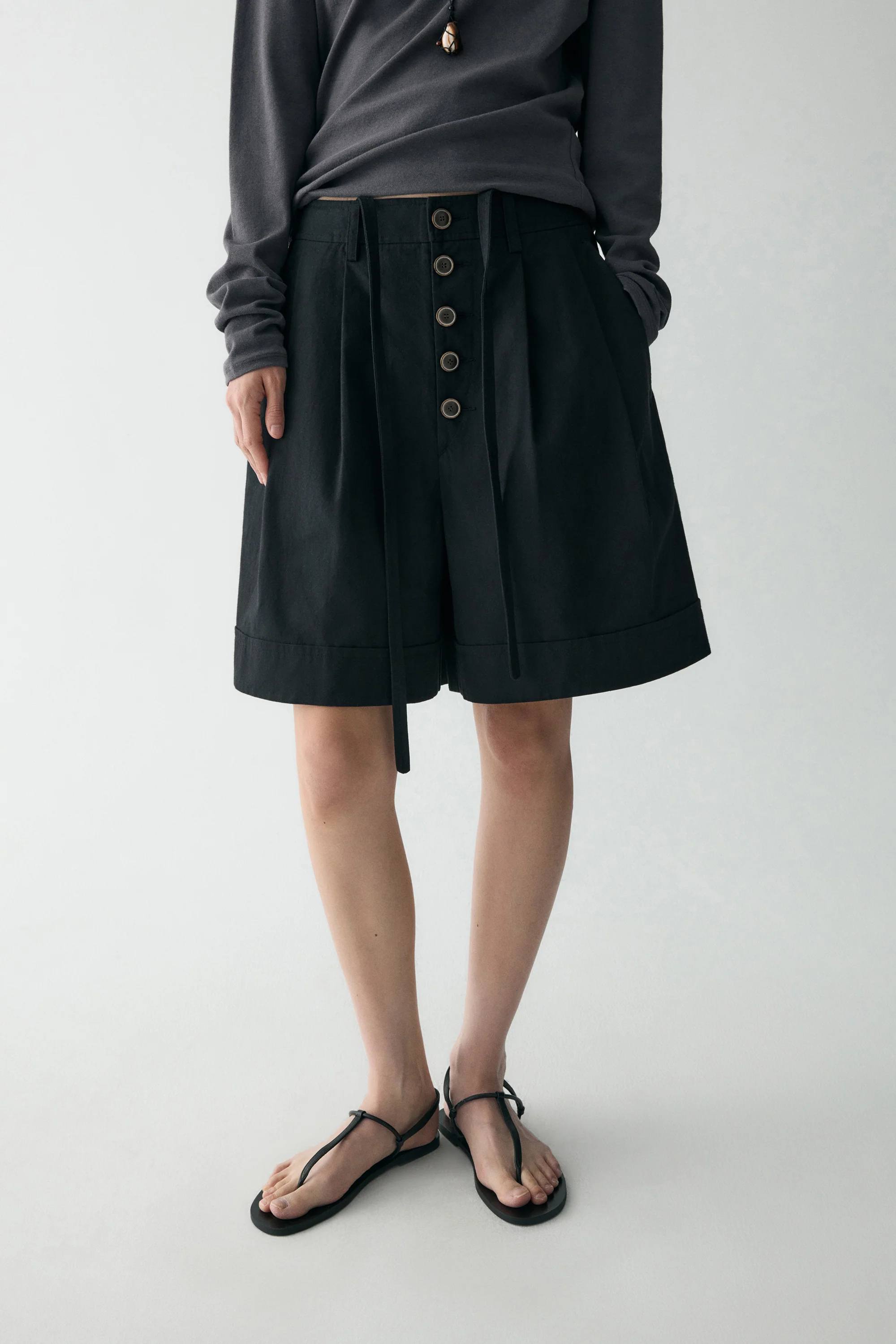 Curved Loose Shorts - Image 13