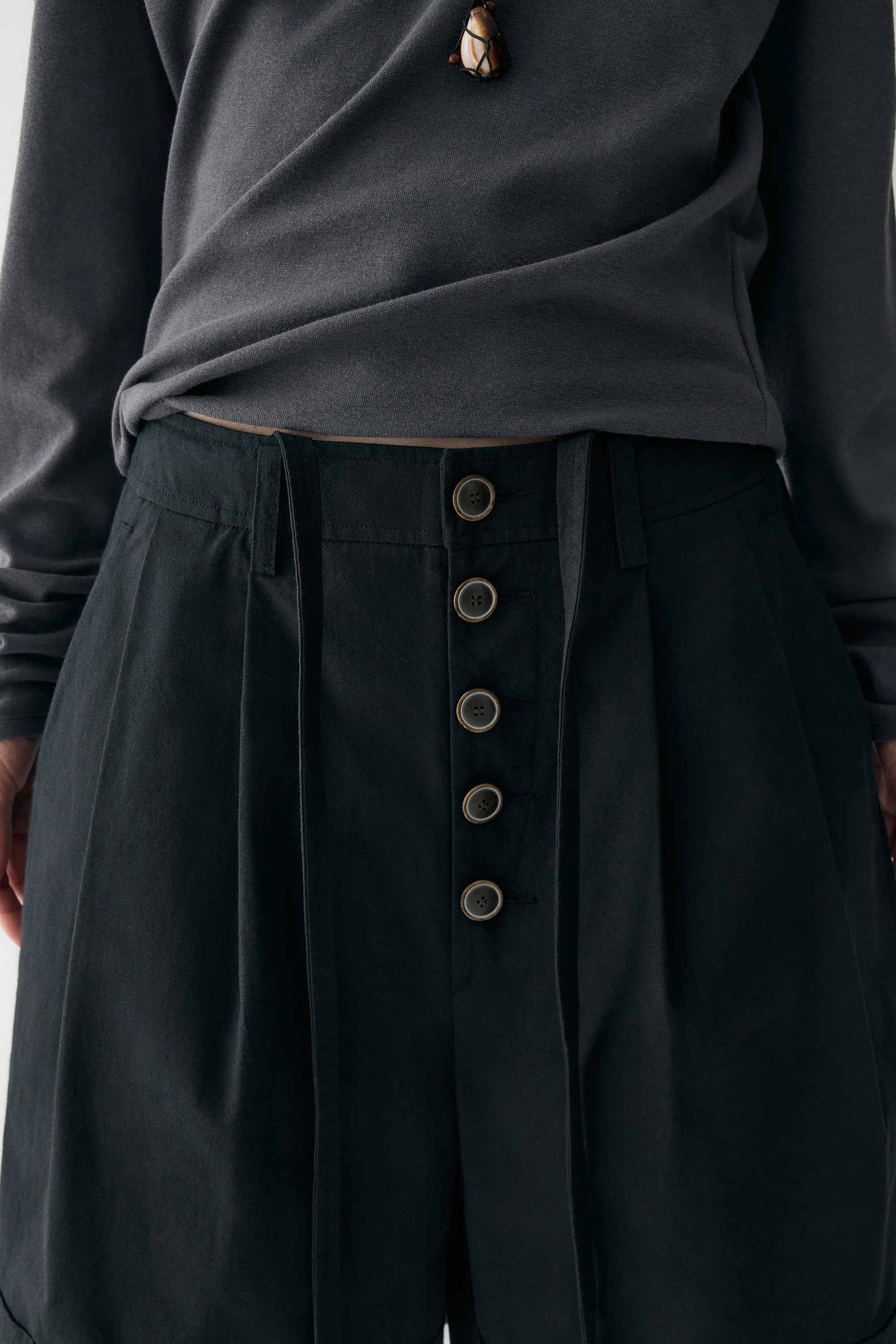 Curved Loose Shorts - Image 16