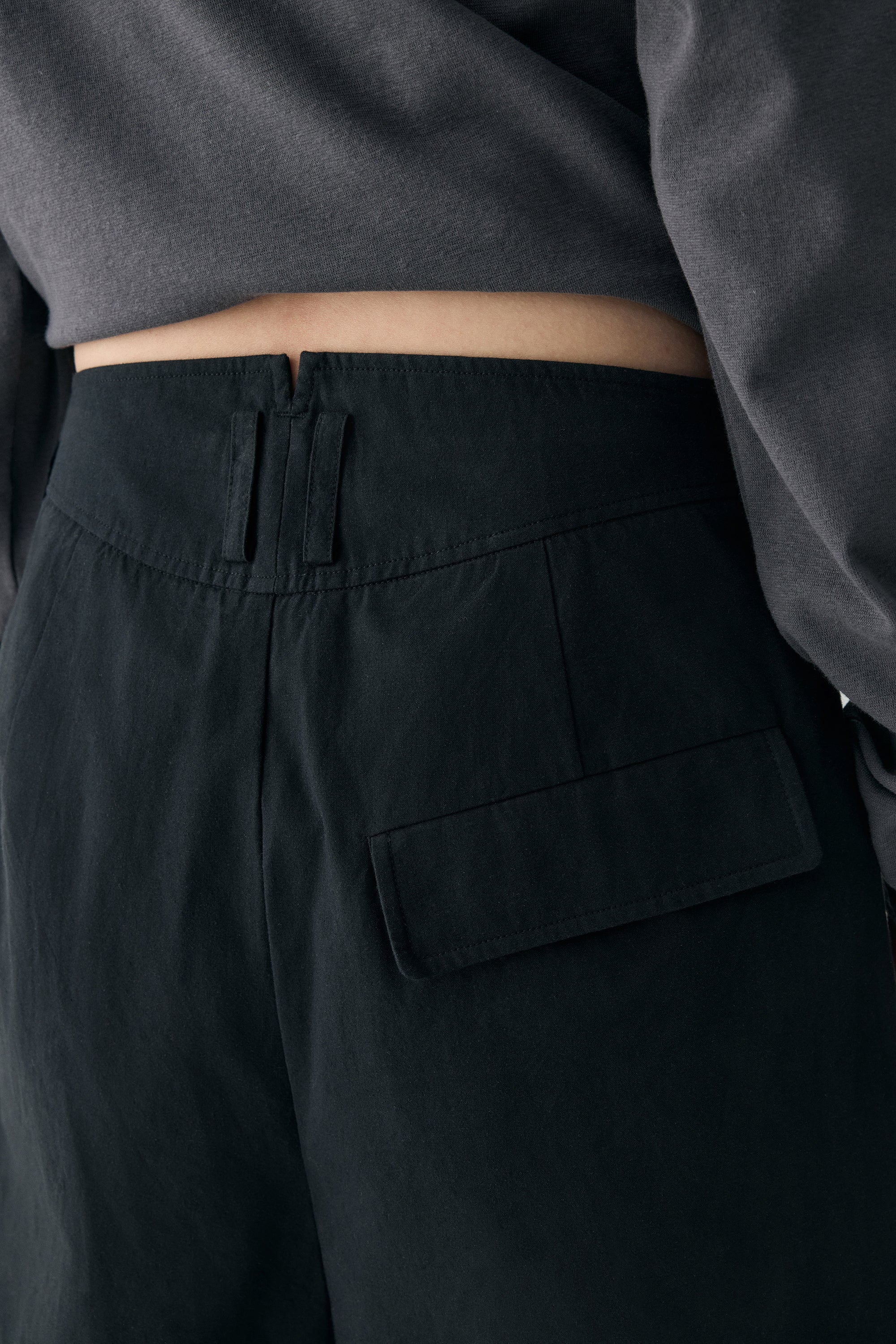 Curved Loose Shorts - Image 17