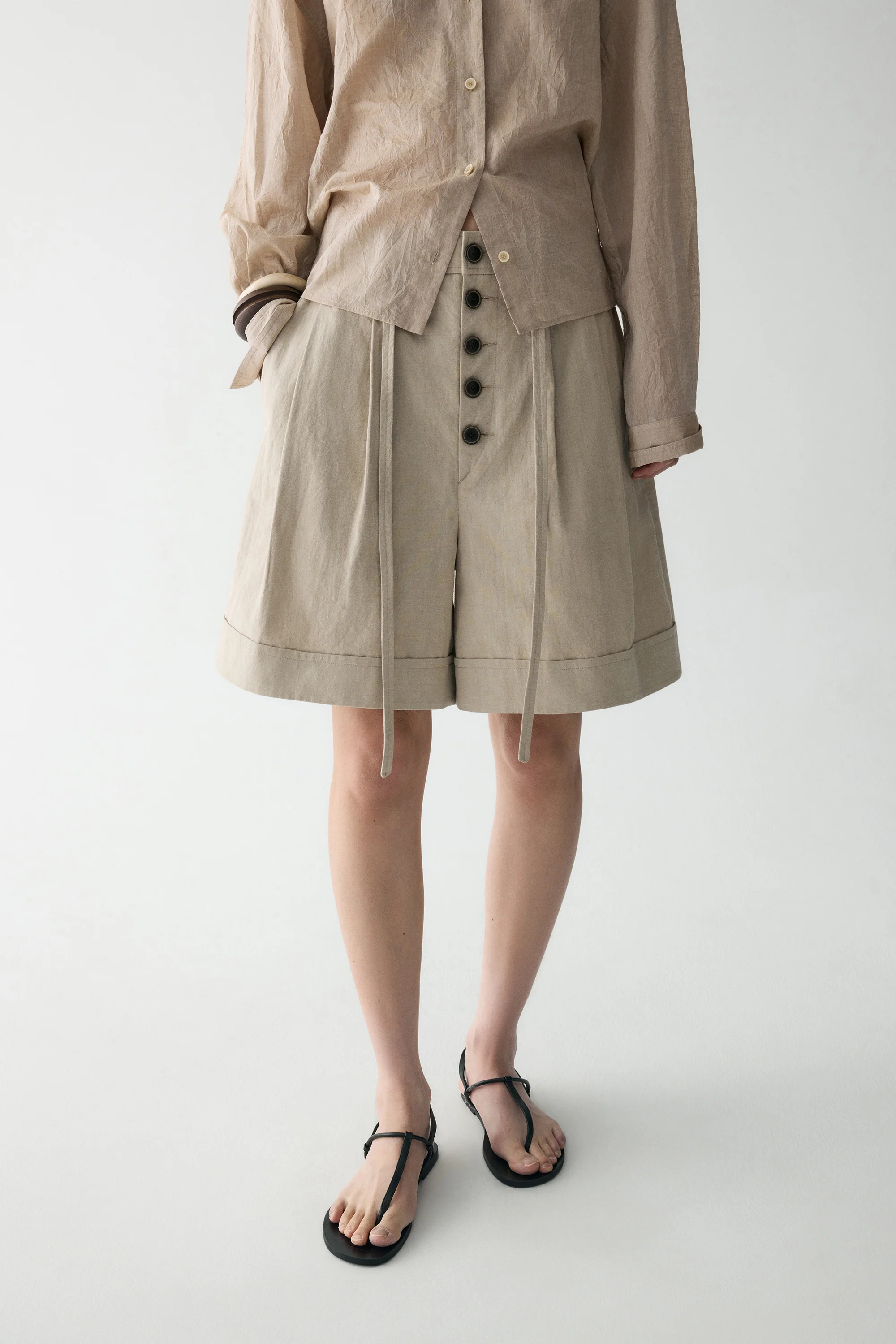 Curved Loose Shorts - Image 7