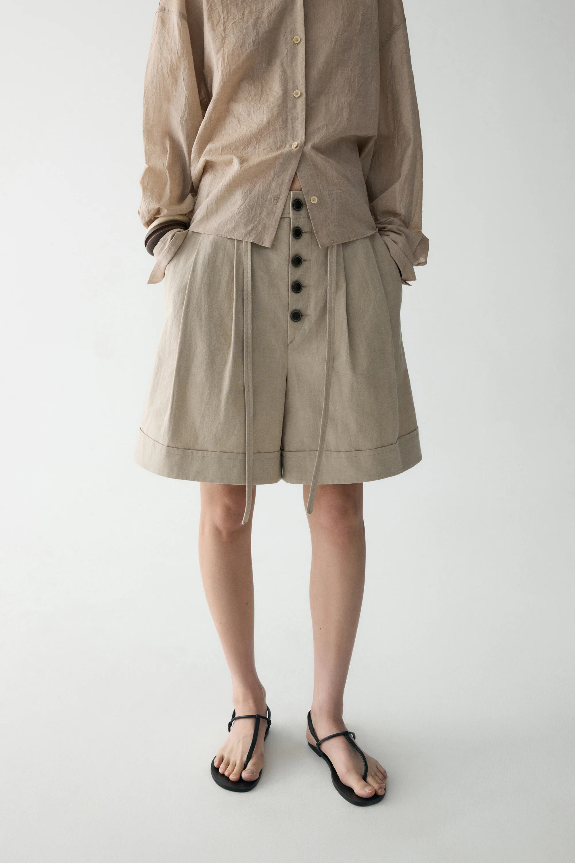 Curved Loose Shorts - Image 8