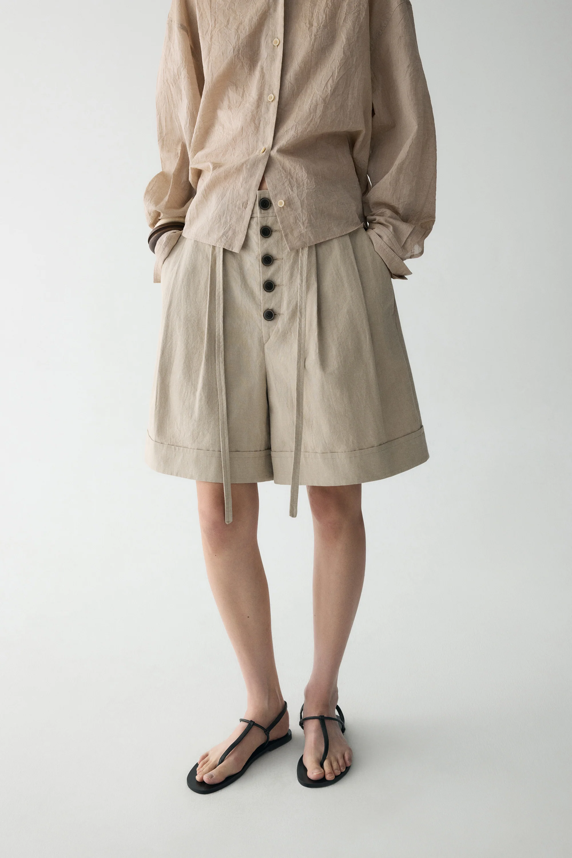 Curved Loose Shorts - Image 9