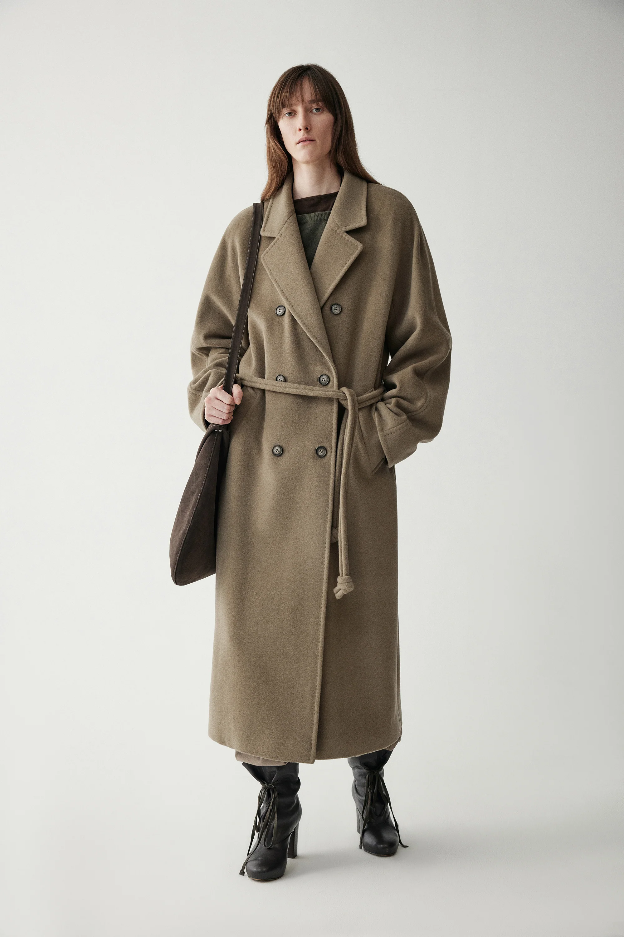 Classic Italian Cashmere Coat - Image 10