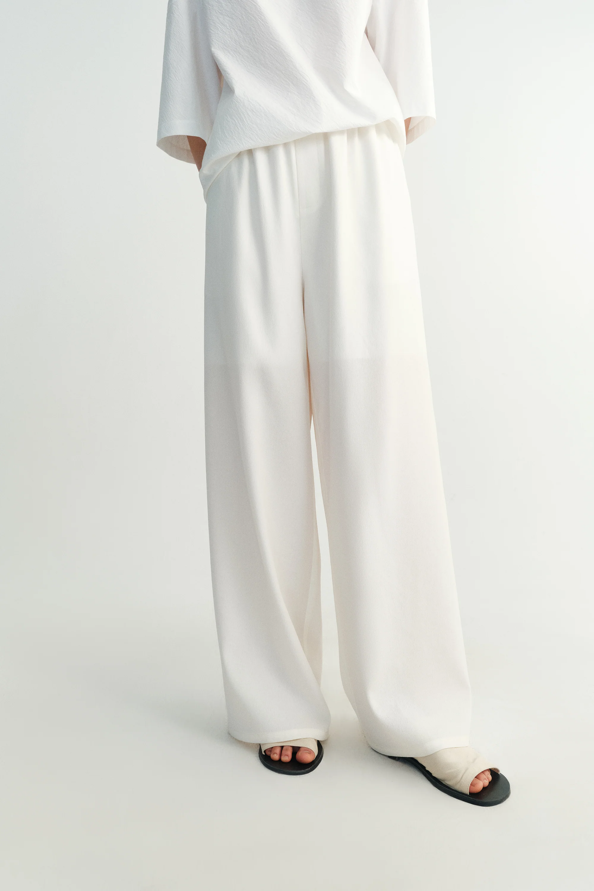 Elasticated Wide-leg Pants - Image 14