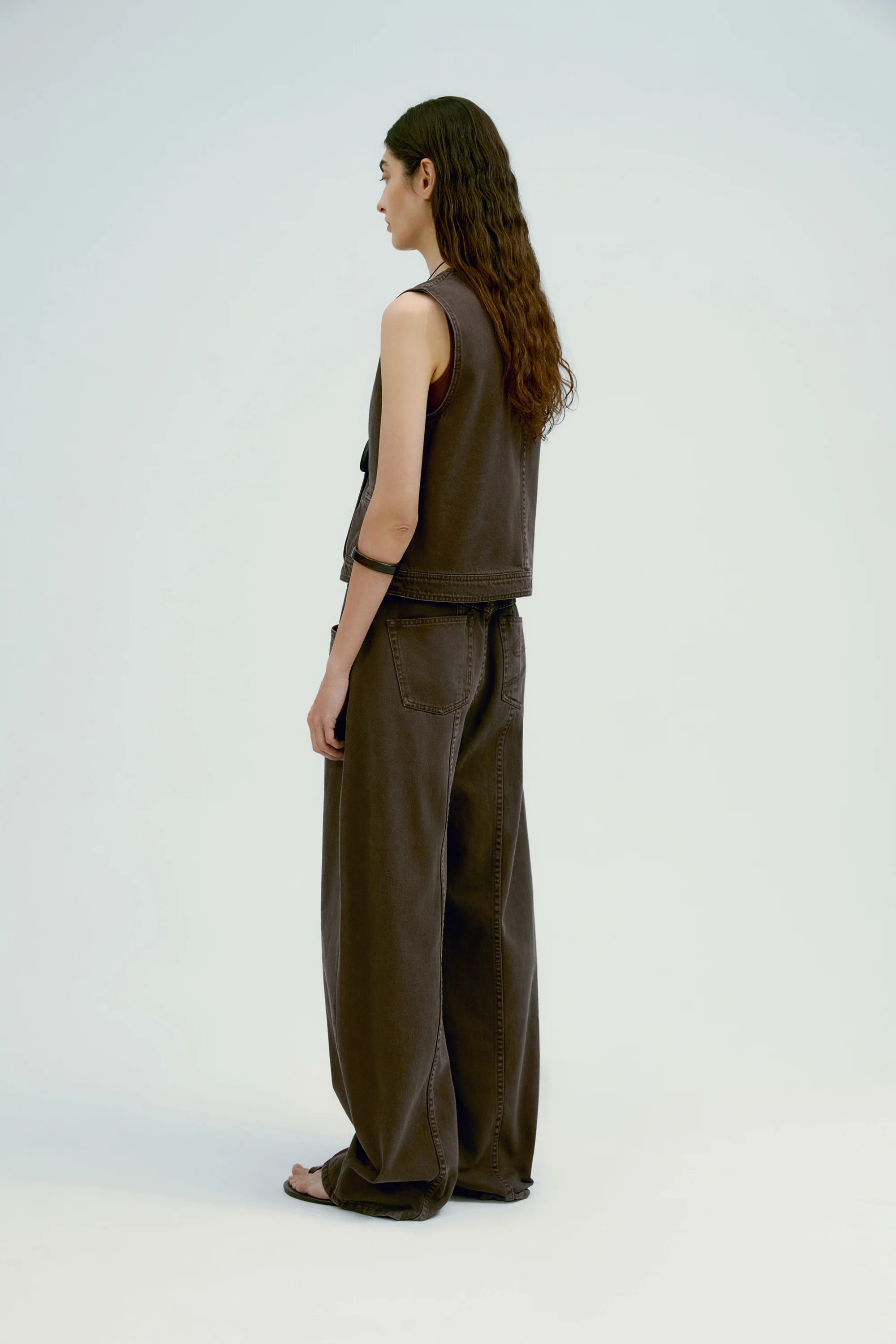Wide-Fit Barrel Jeans - Image 19
