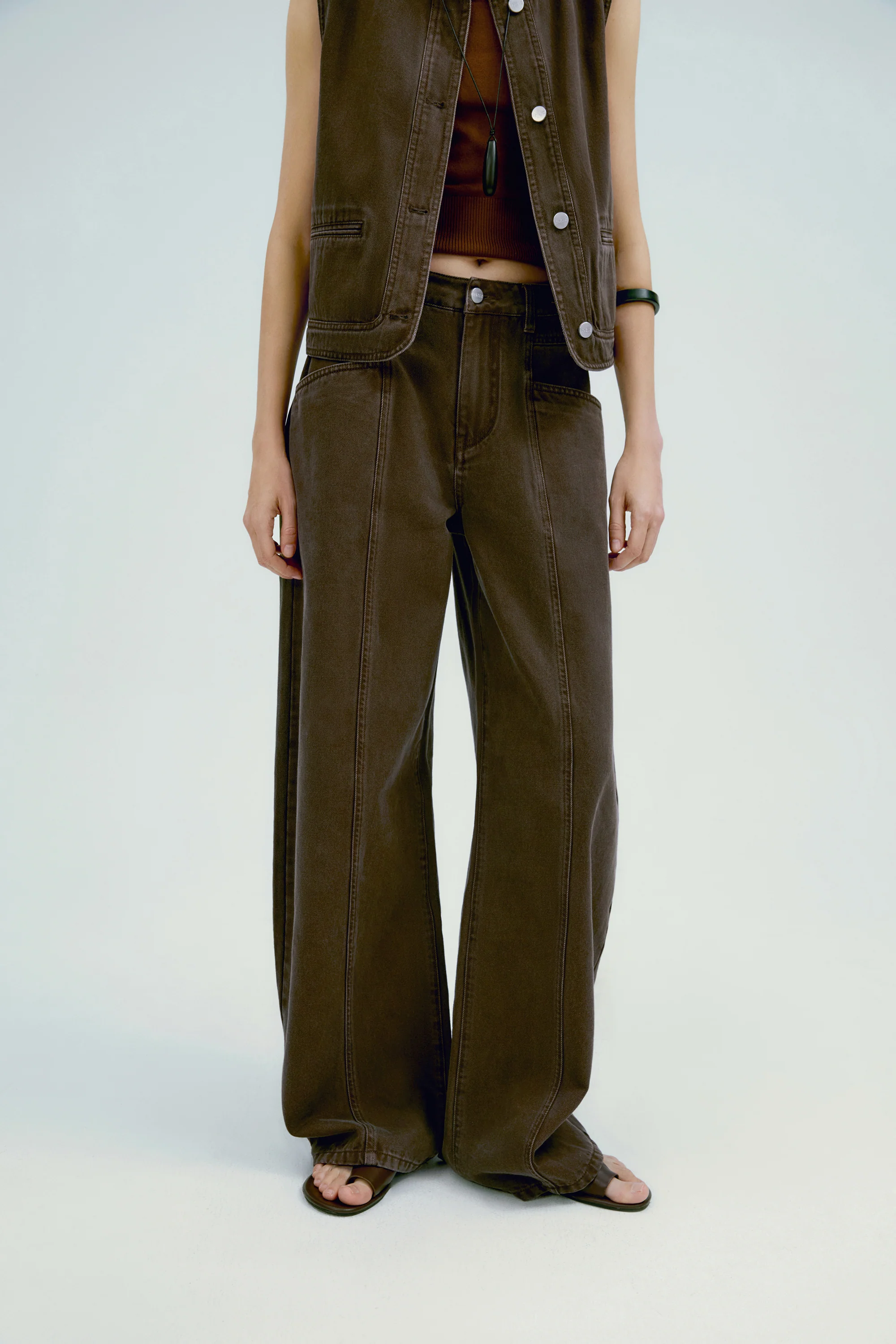 Wide-Fit Barrel Jeans - Image 20