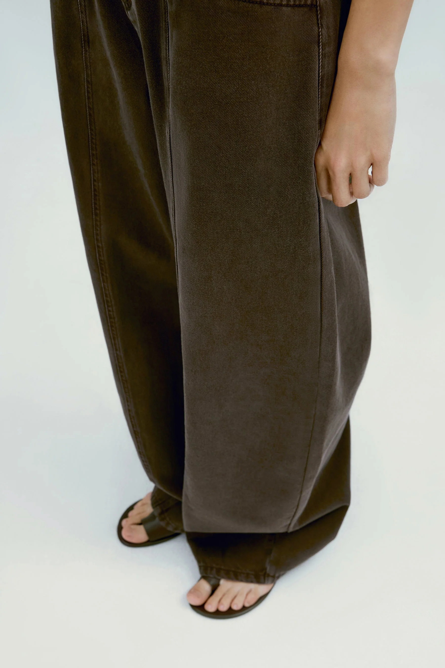 Wide-Fit Barrel Jeans - Image 23