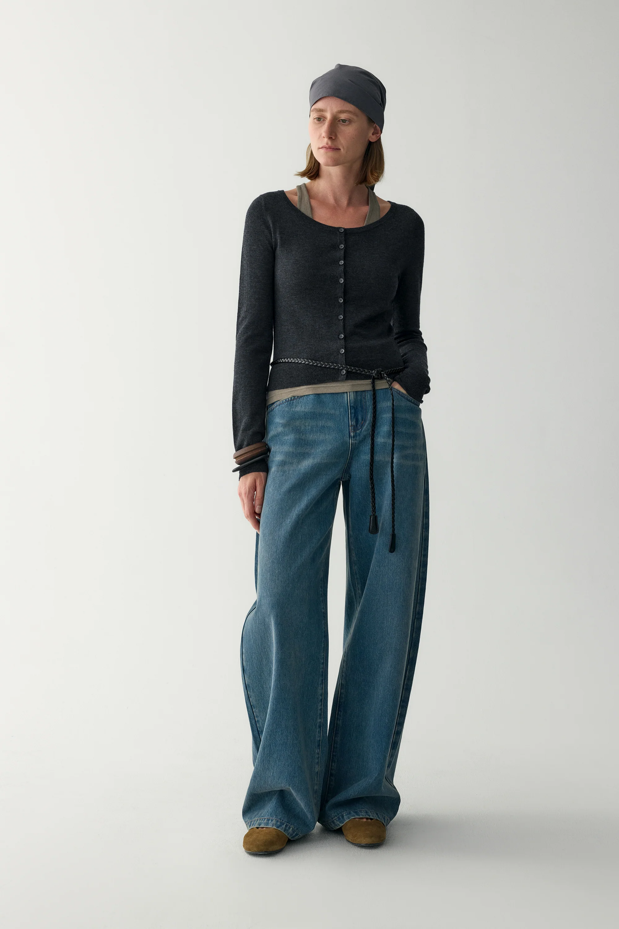 Fitted Wool Cardigan - Image 17