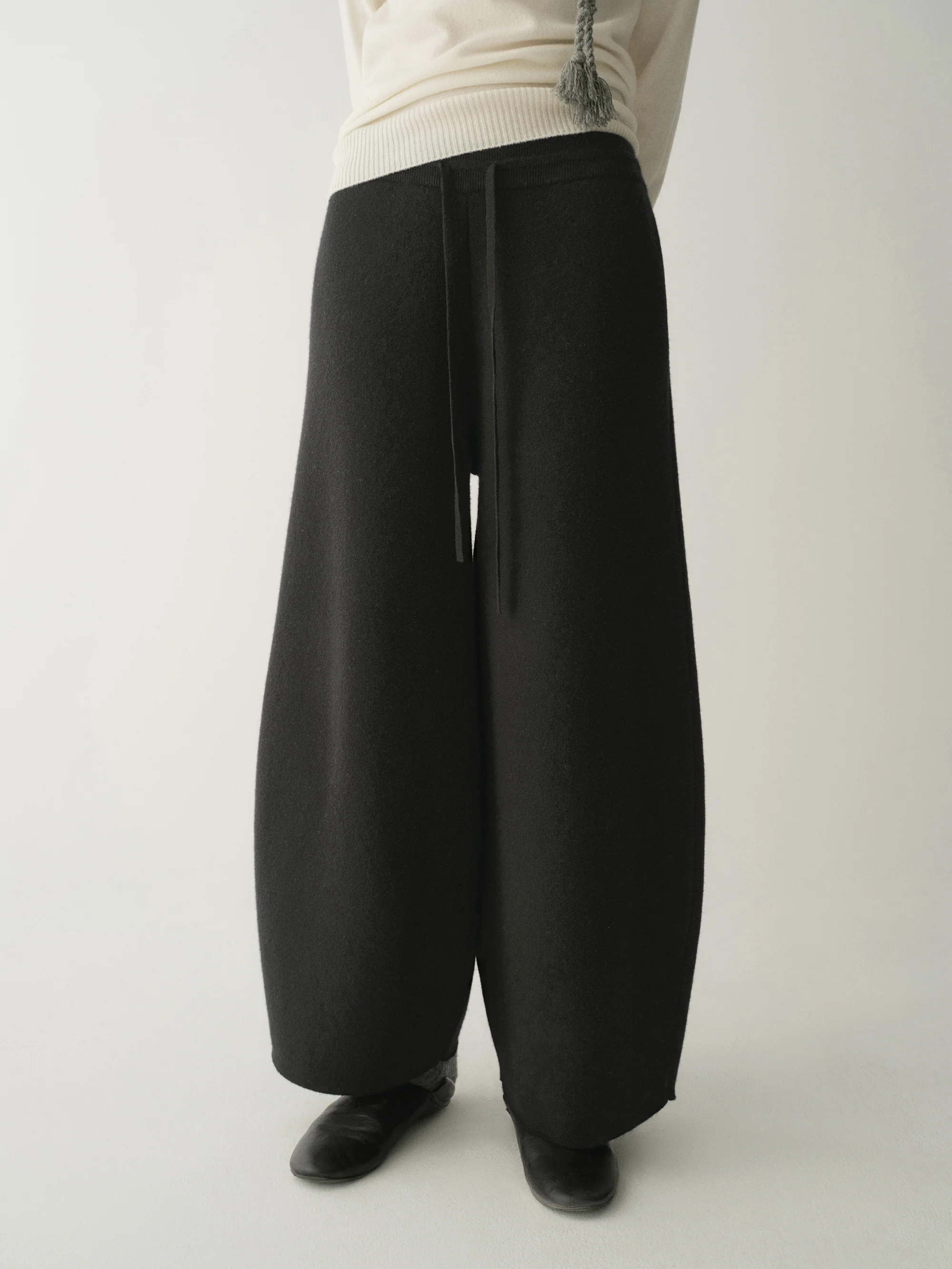 Merino Wool Drawsting Pants - Image 19
