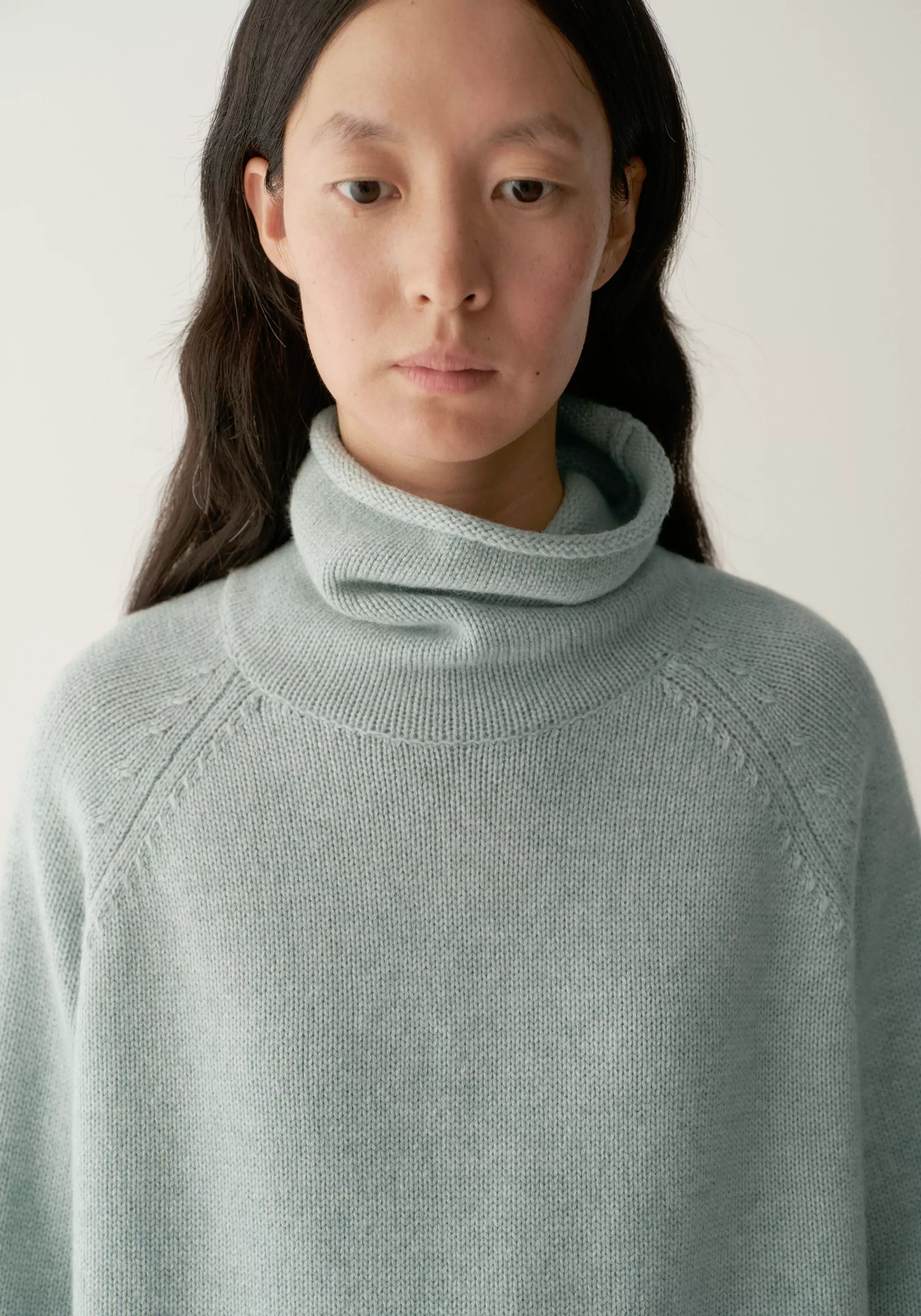 Cashmere-wool High-neck Sweater - Image 11