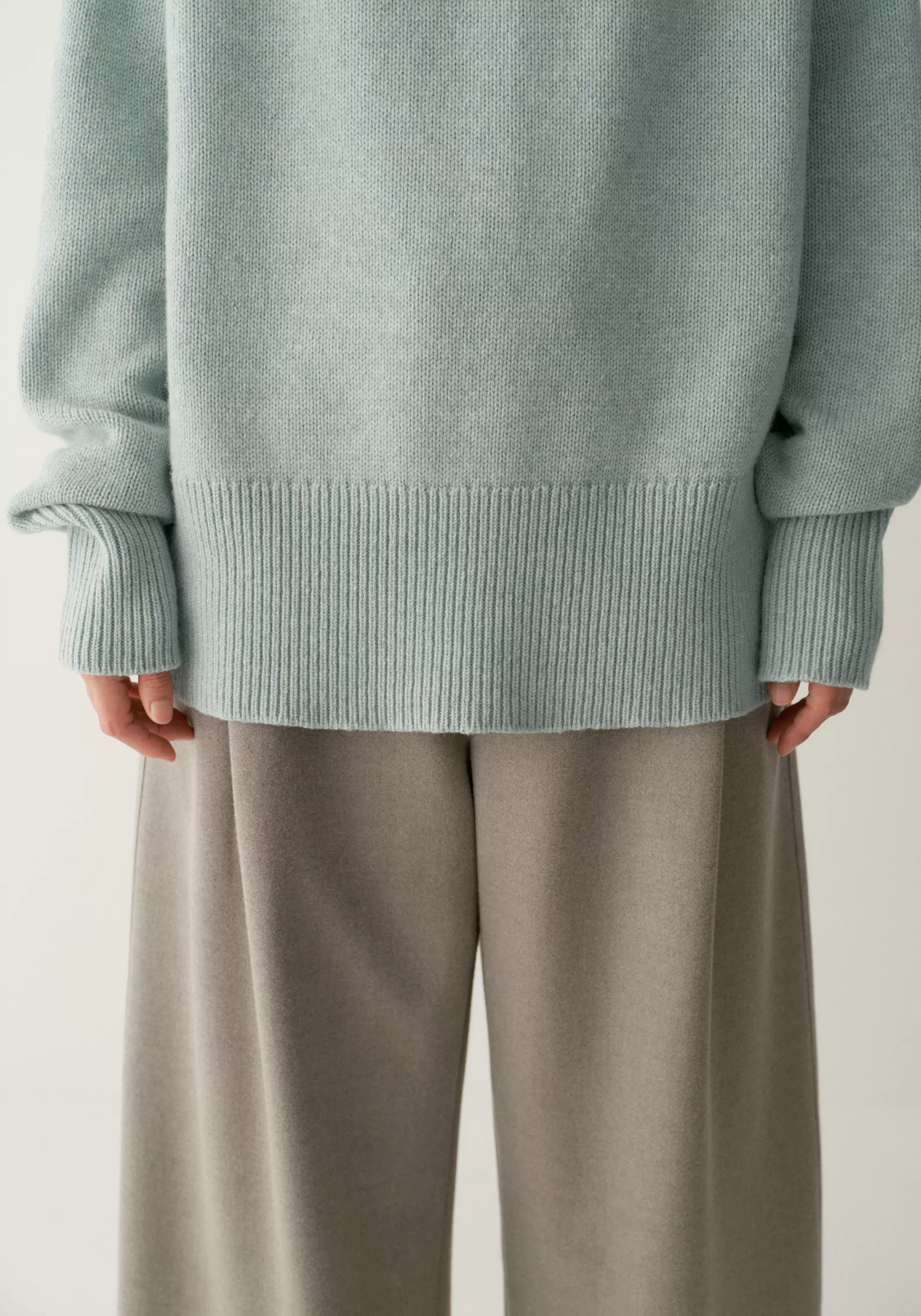 Cashmere-wool High-neck Sweater - Image 13