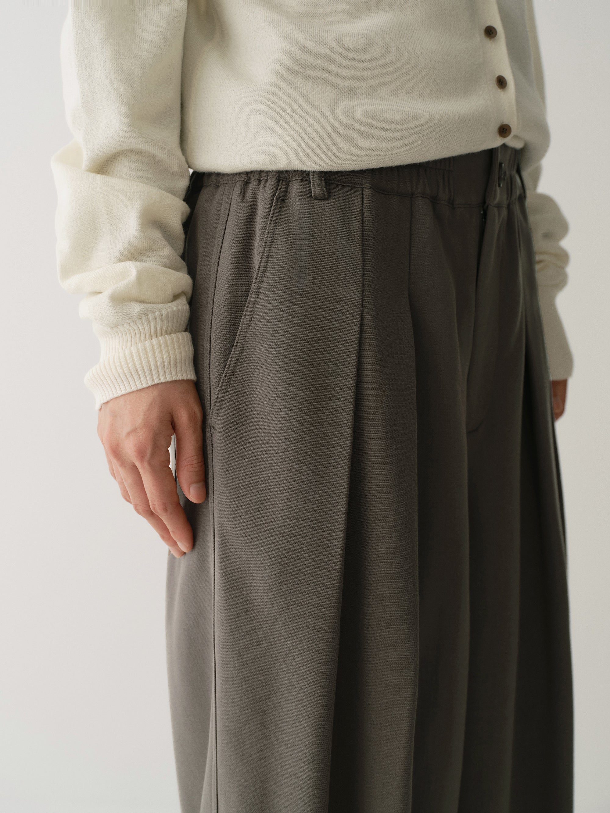 Elastic Cropped Lantern Pants - Image 12
