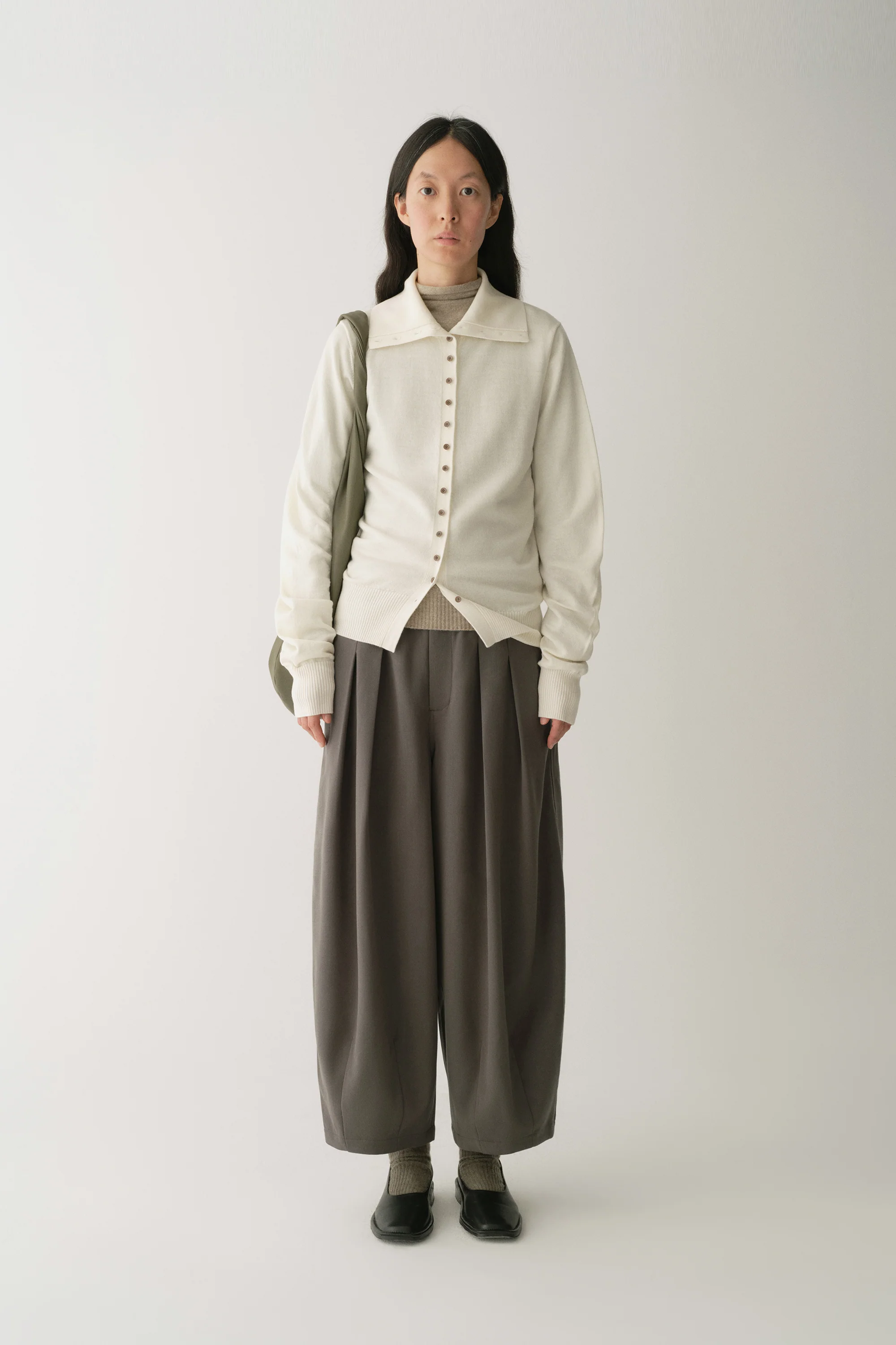 Elastic Cropped Lantern Pants - Image 3