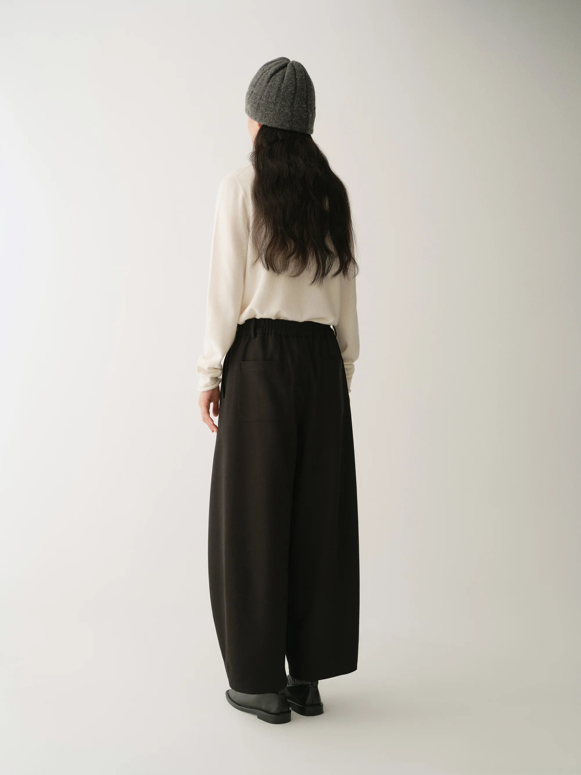 Elastic Cropped Lantern Pants - Image 5