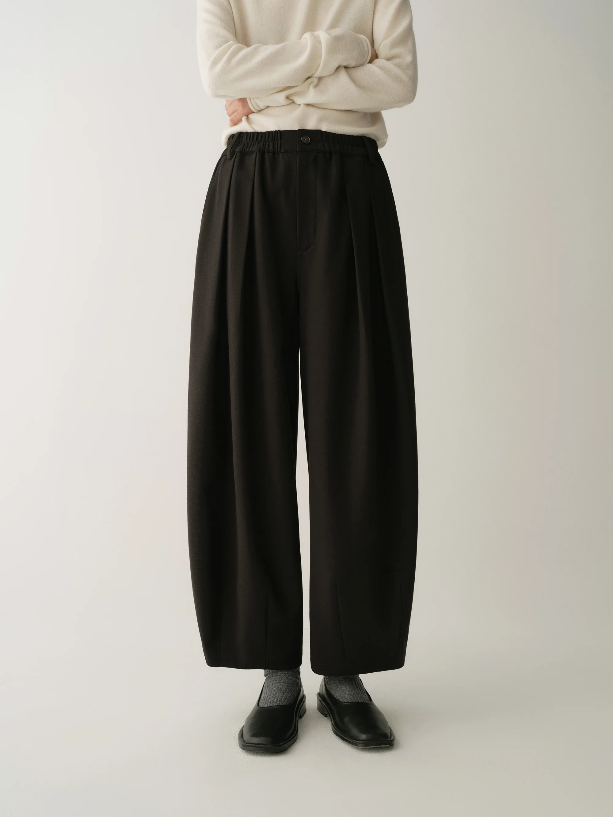 Elastic Cropped Lantern Pants - Image 6