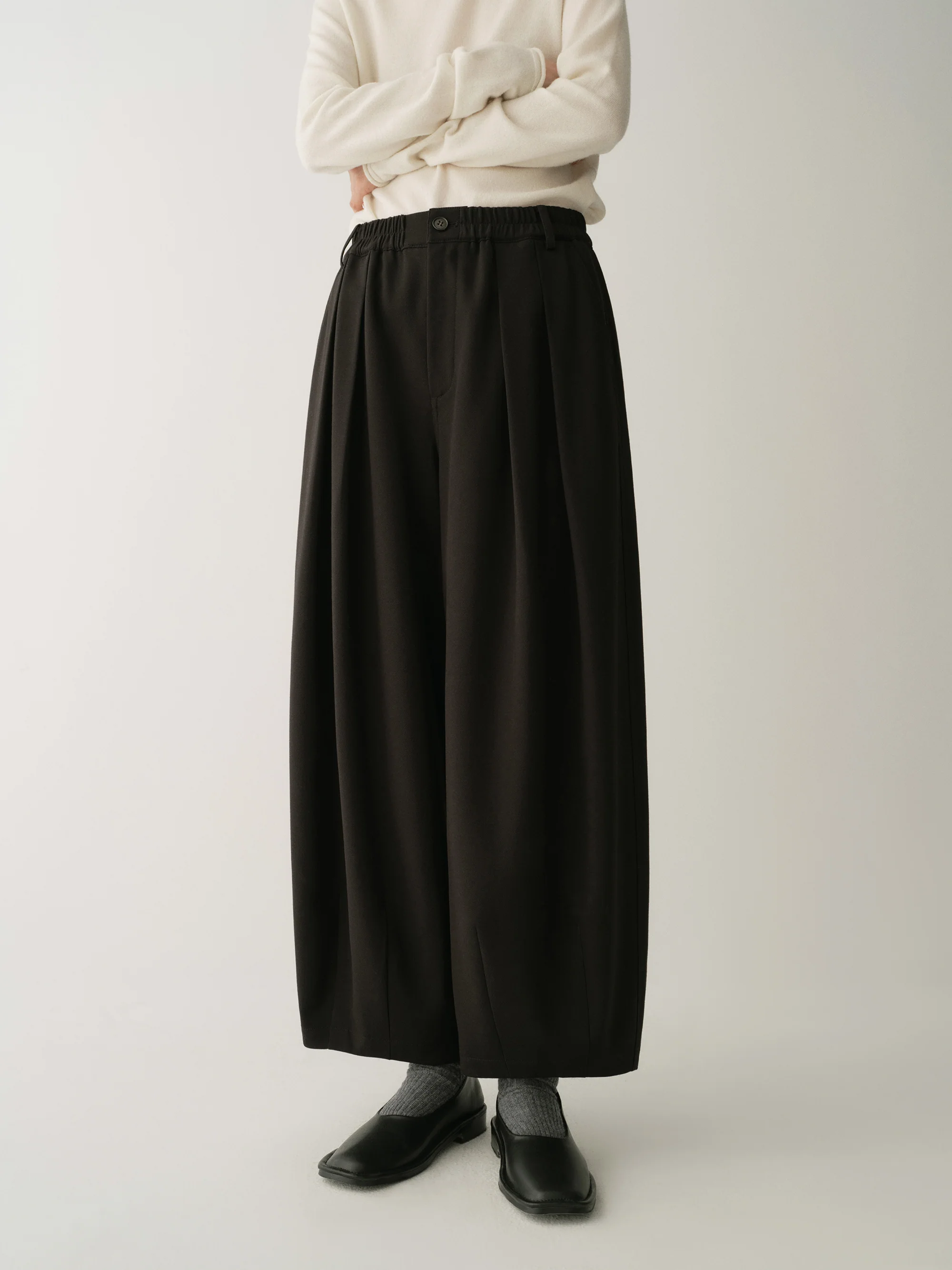 Elastic Cropped Lantern Pants - Image 7
