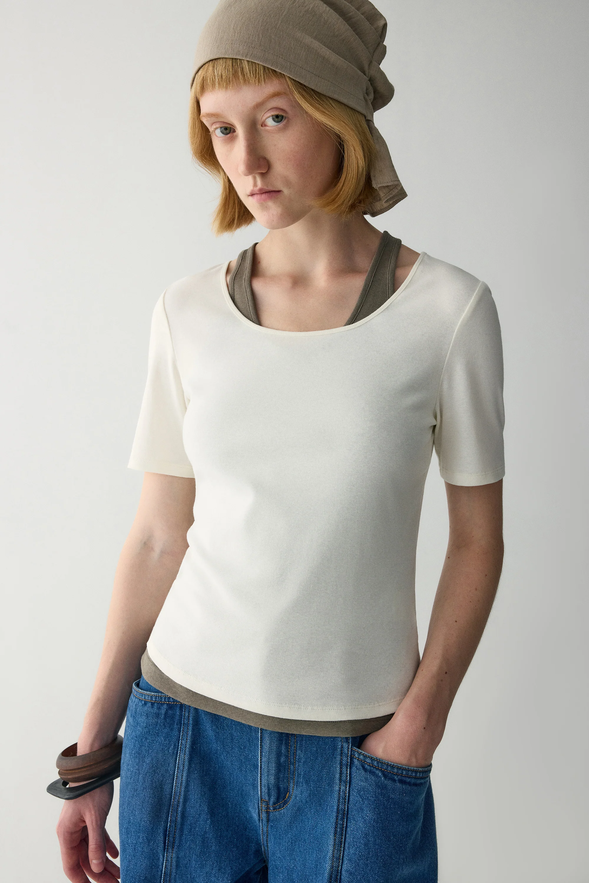 Square Neck Fitted T-shirt - Image 19