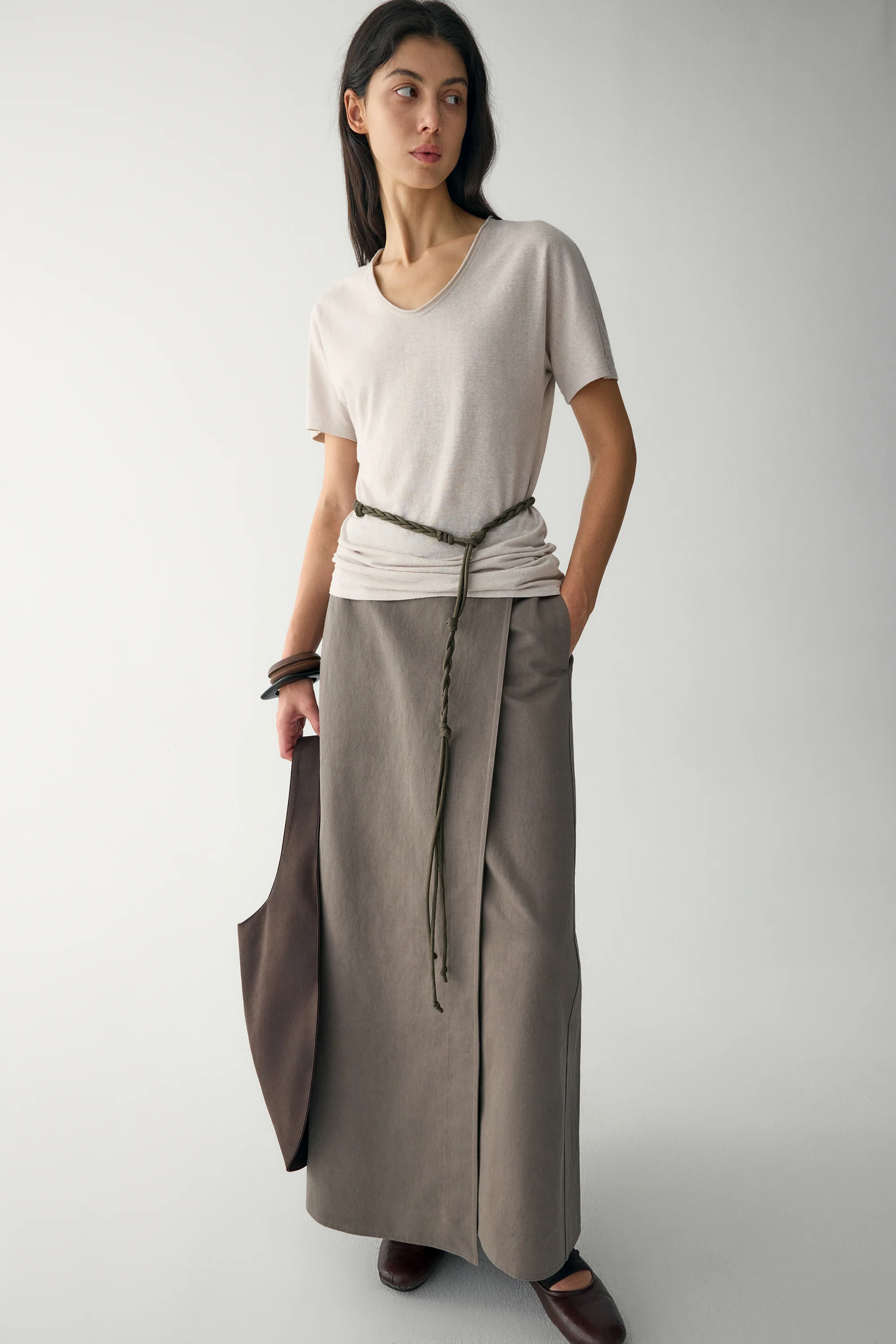 Hemp V-Neck T-shirt - Image 18
