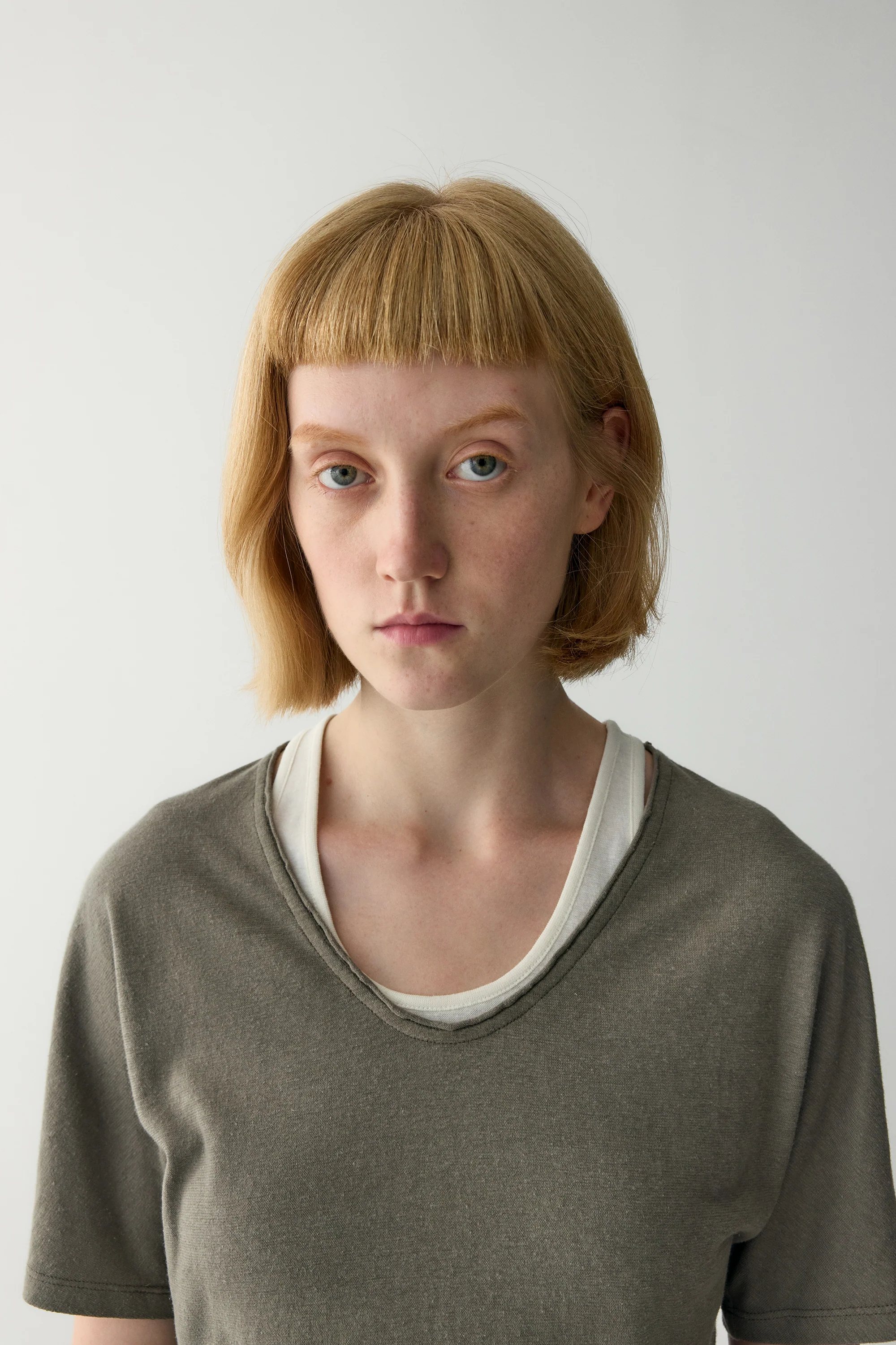 Hemp V-Neck T-shirt - Image 6