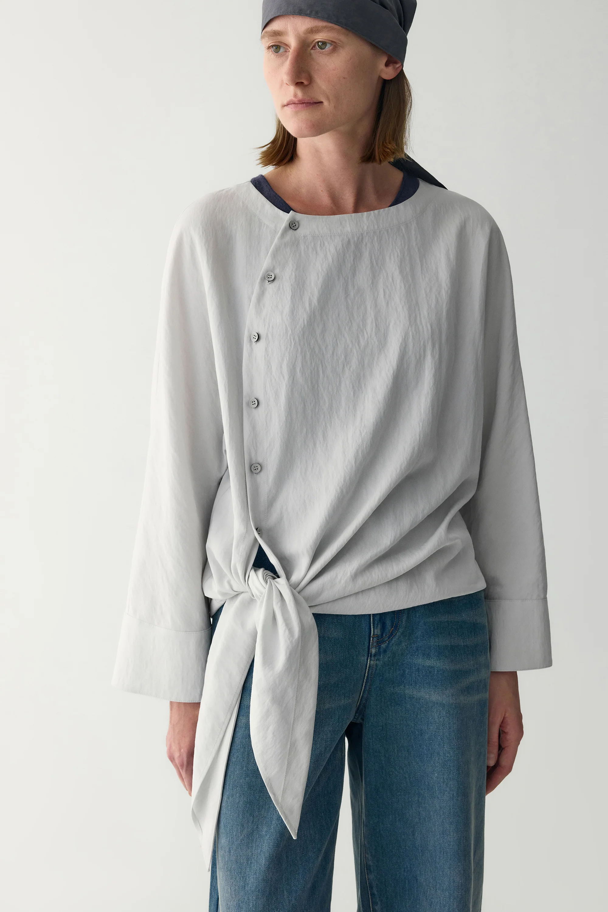 Chinese-inspired knotted Blouse - Image 20