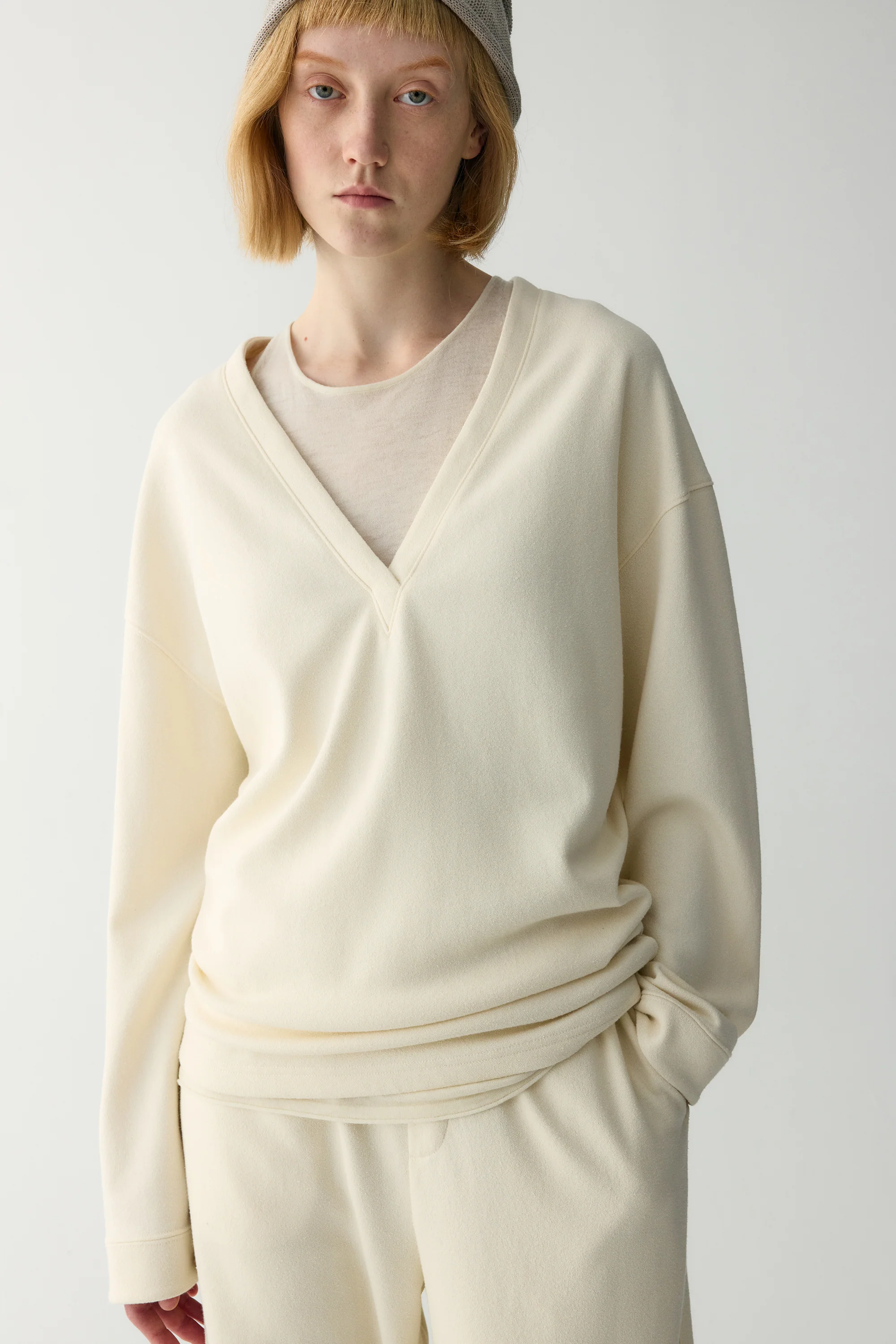 Cotton V-neck Pullover - Image 16