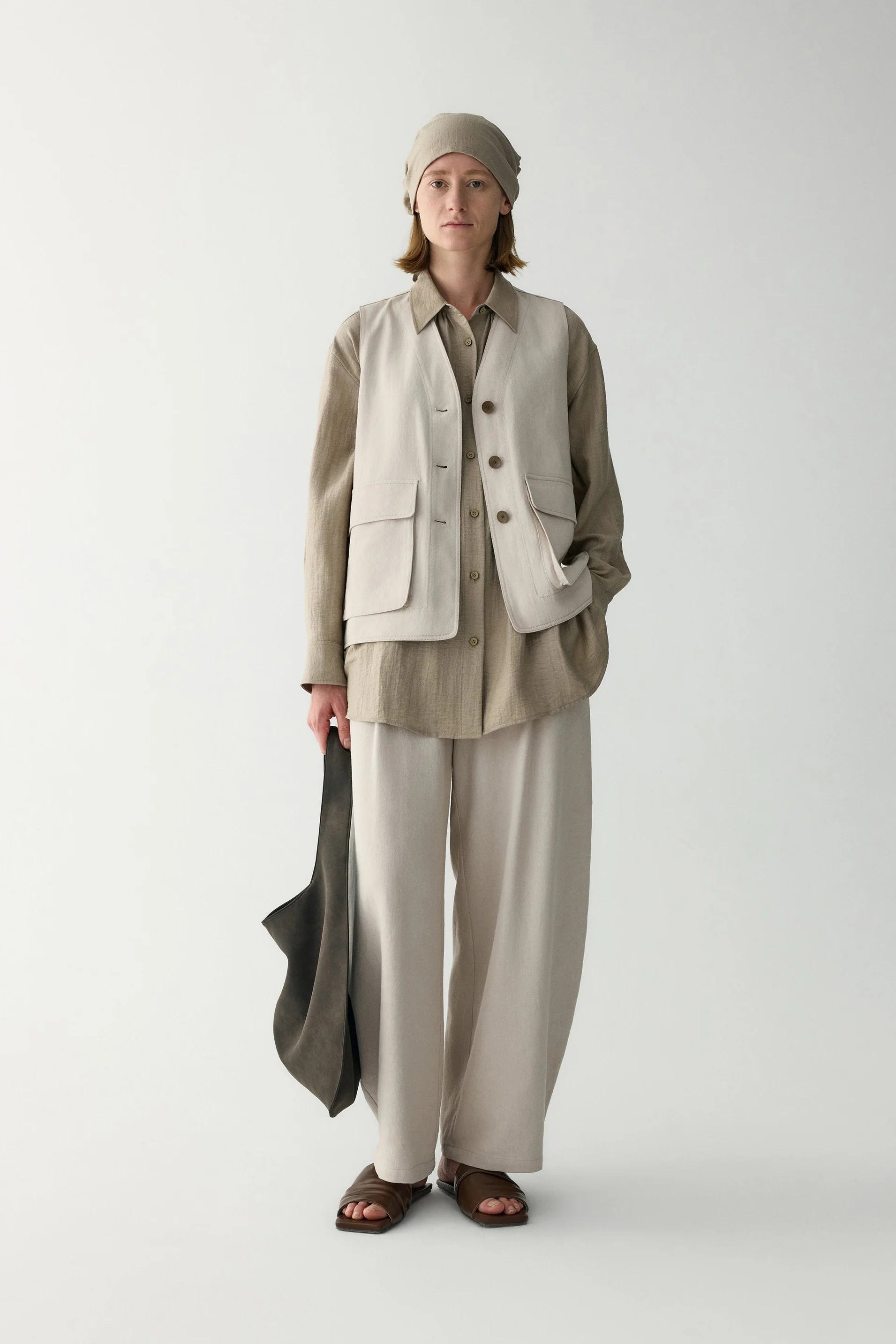 Linen V-neck Utility Vest - Image 3