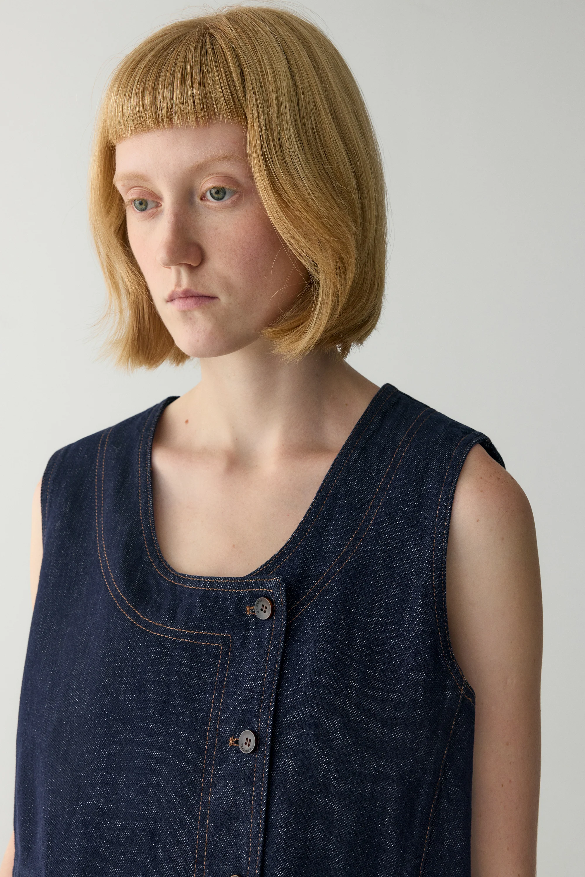 U-neck Denim Vest - Image 10