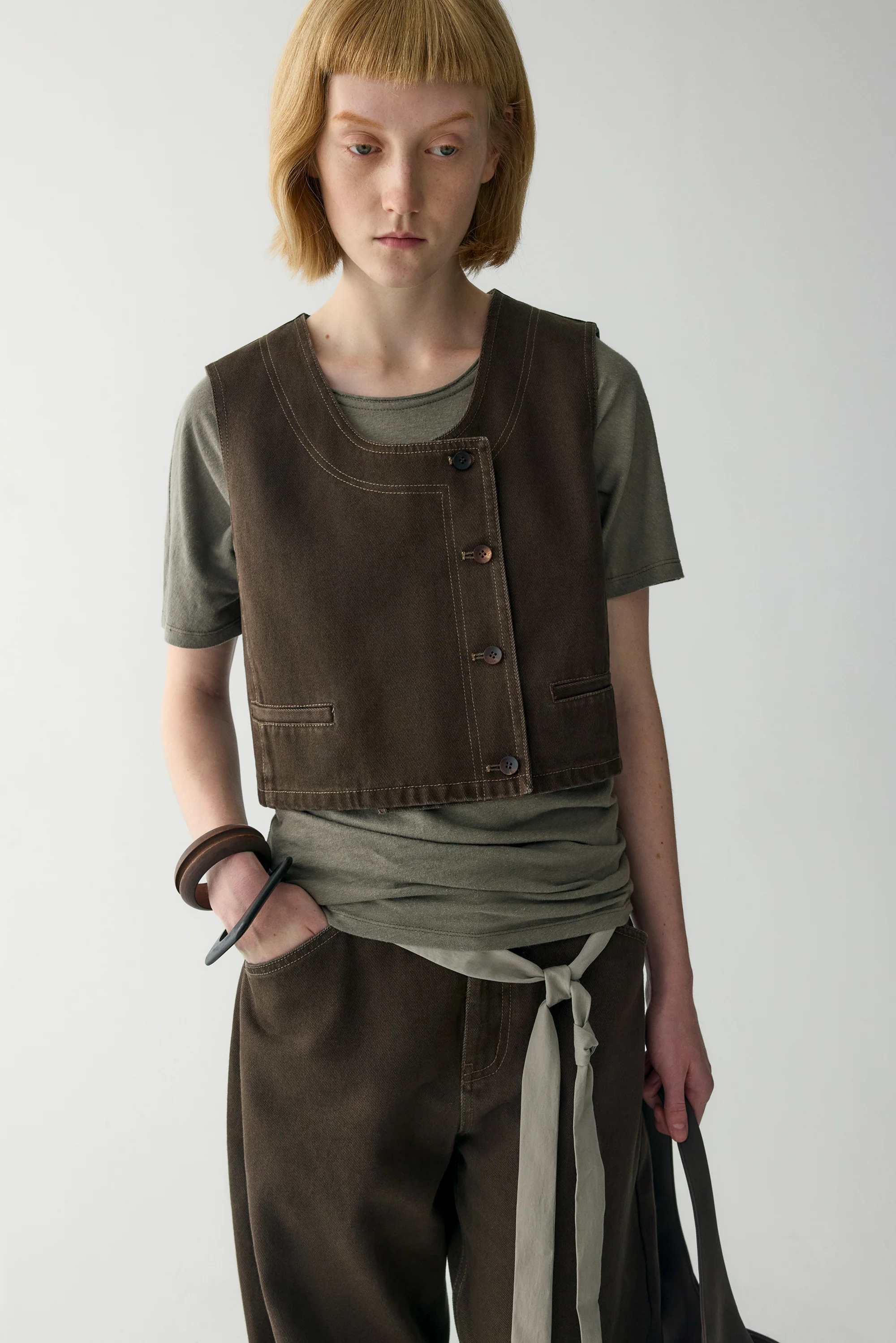 U-neck Denim Vest - Image 19