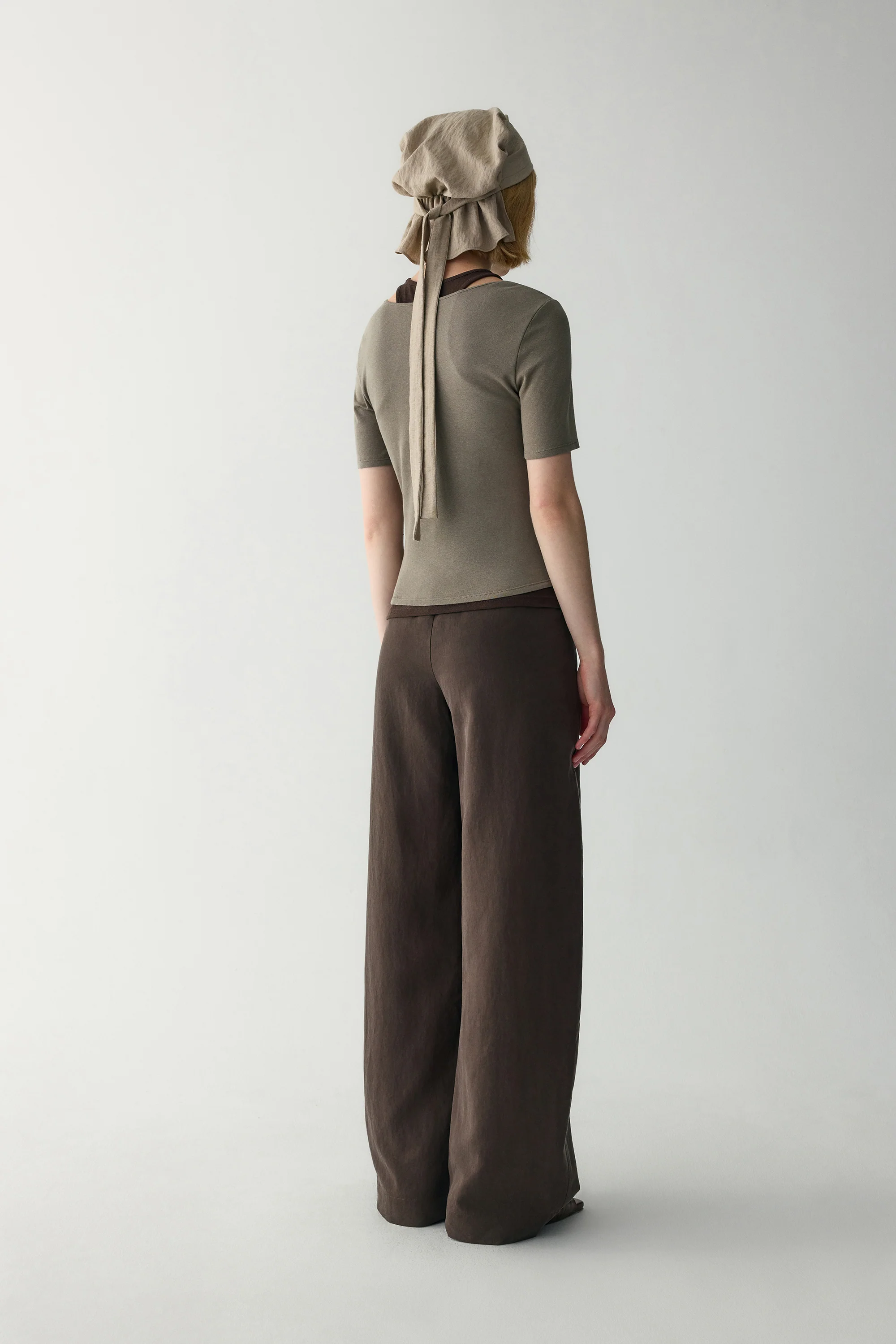 Wide-Leg Curved Pants - Image 13