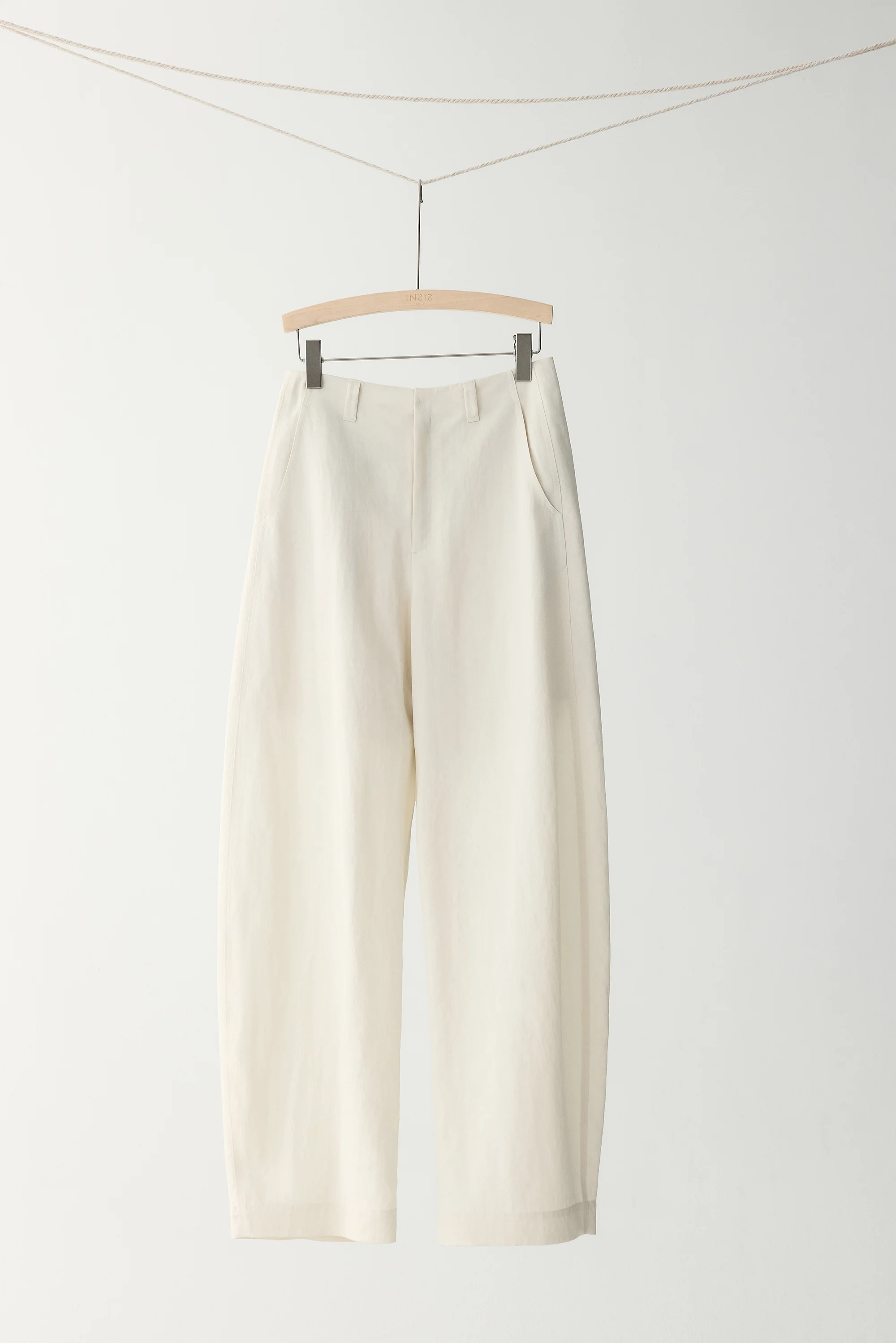 Wide-Leg Curved Pants - Image 9