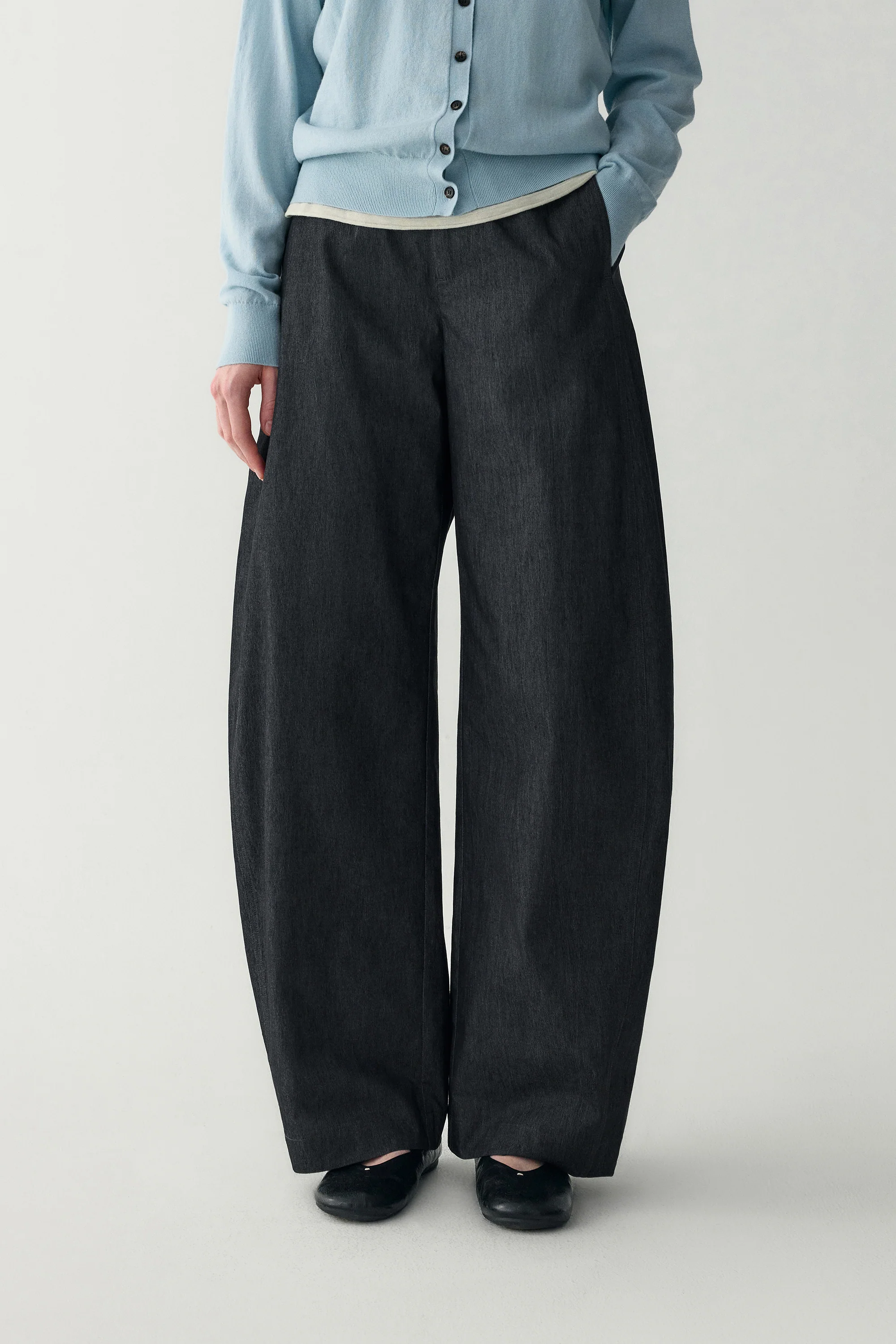 Off-Duty Barrel Pants - Image 13