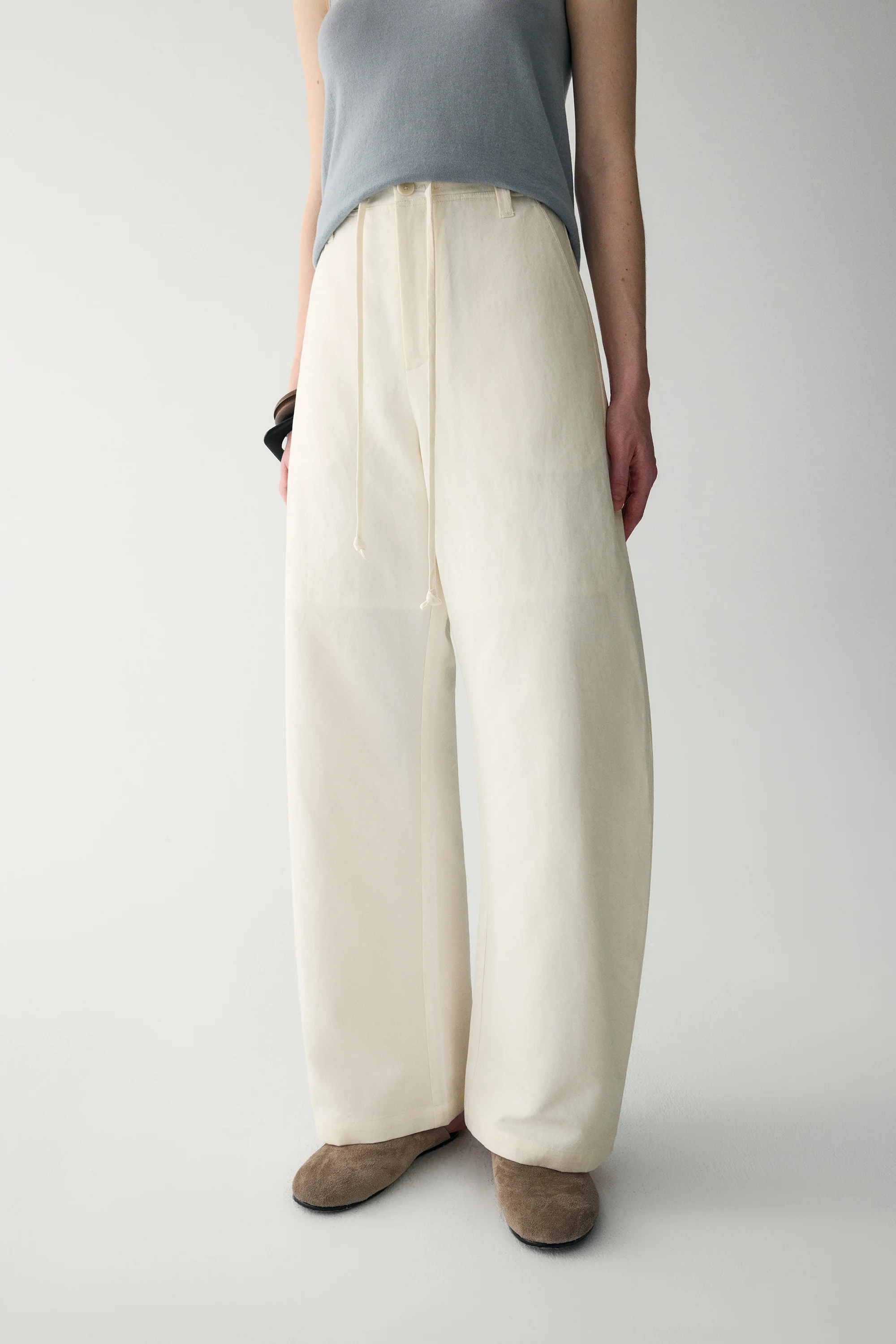 Linen Off-duty Barrel Trousers - Image 7