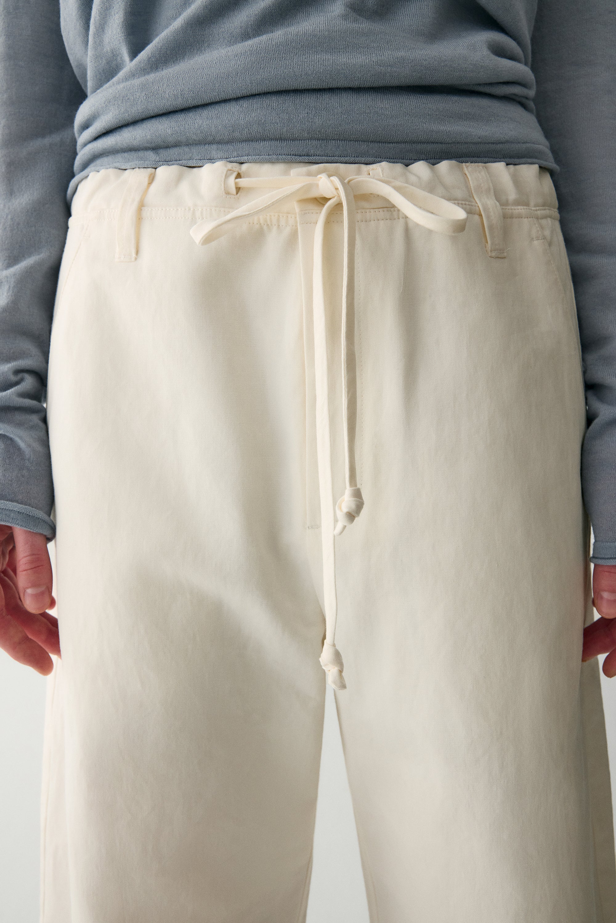 Linen Off-duty Barrel Trousers - Image 9