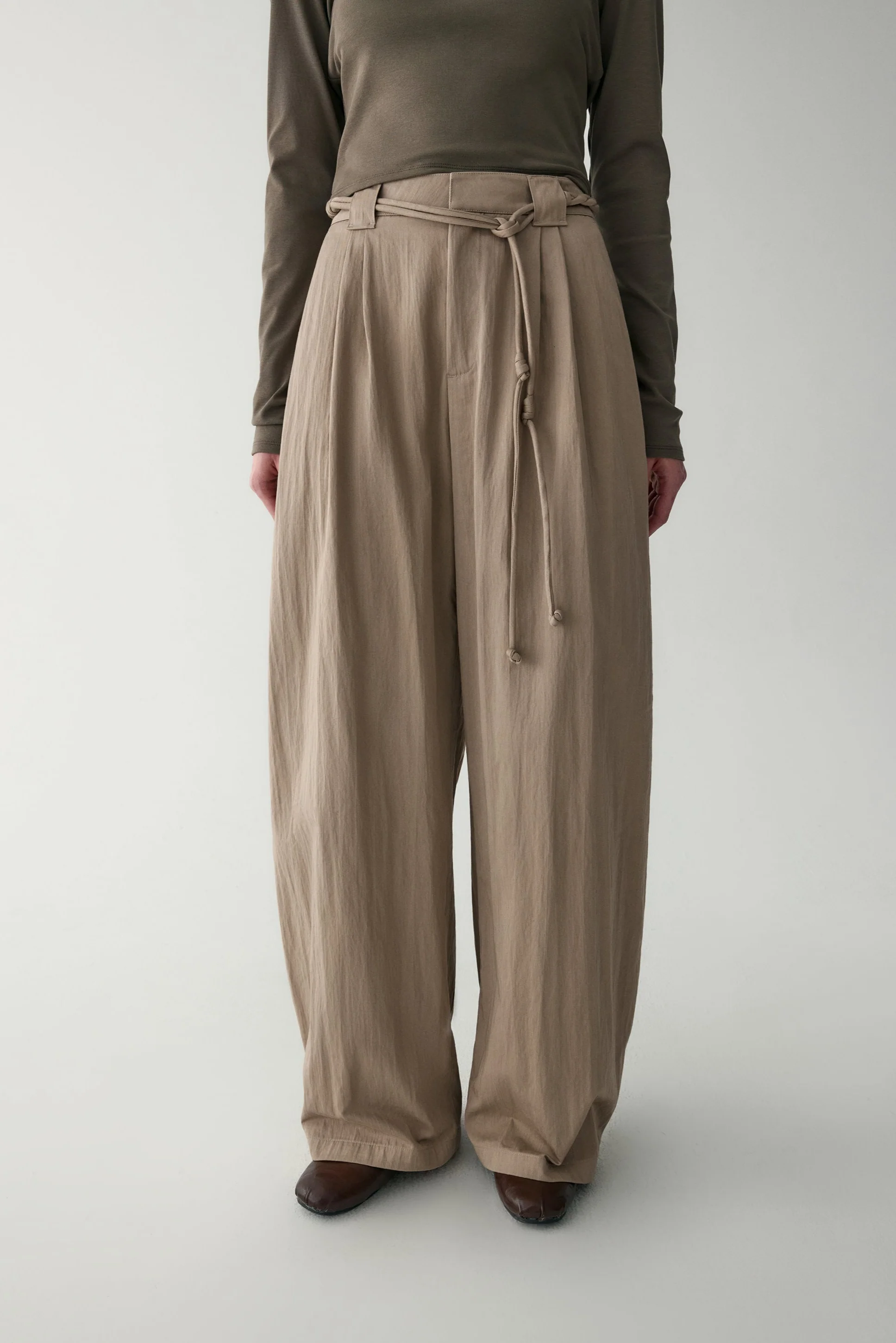 Barrel Pants With Handmade Belt - Image 9