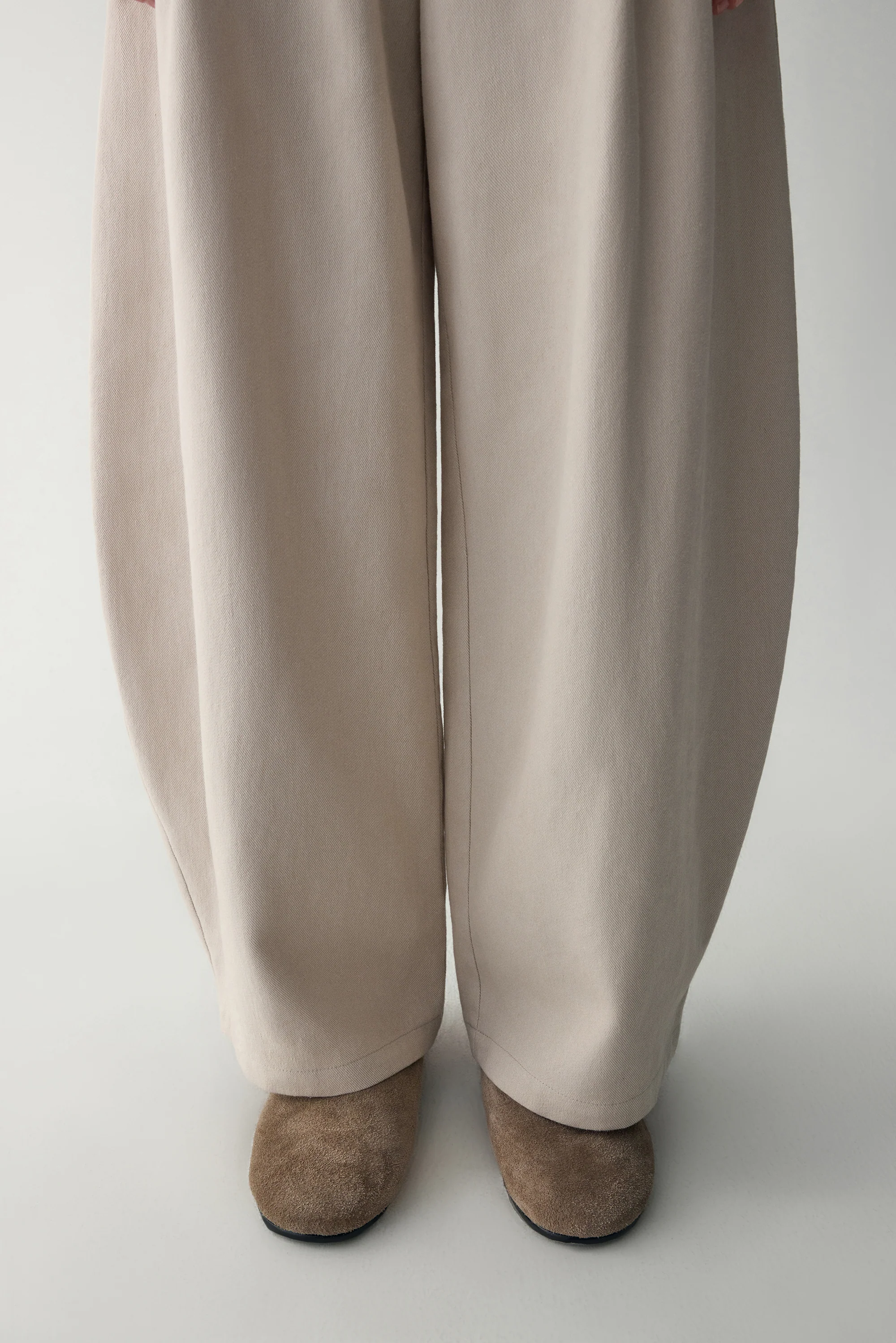 Linen Wide-leg Barrel Pants - Image 17