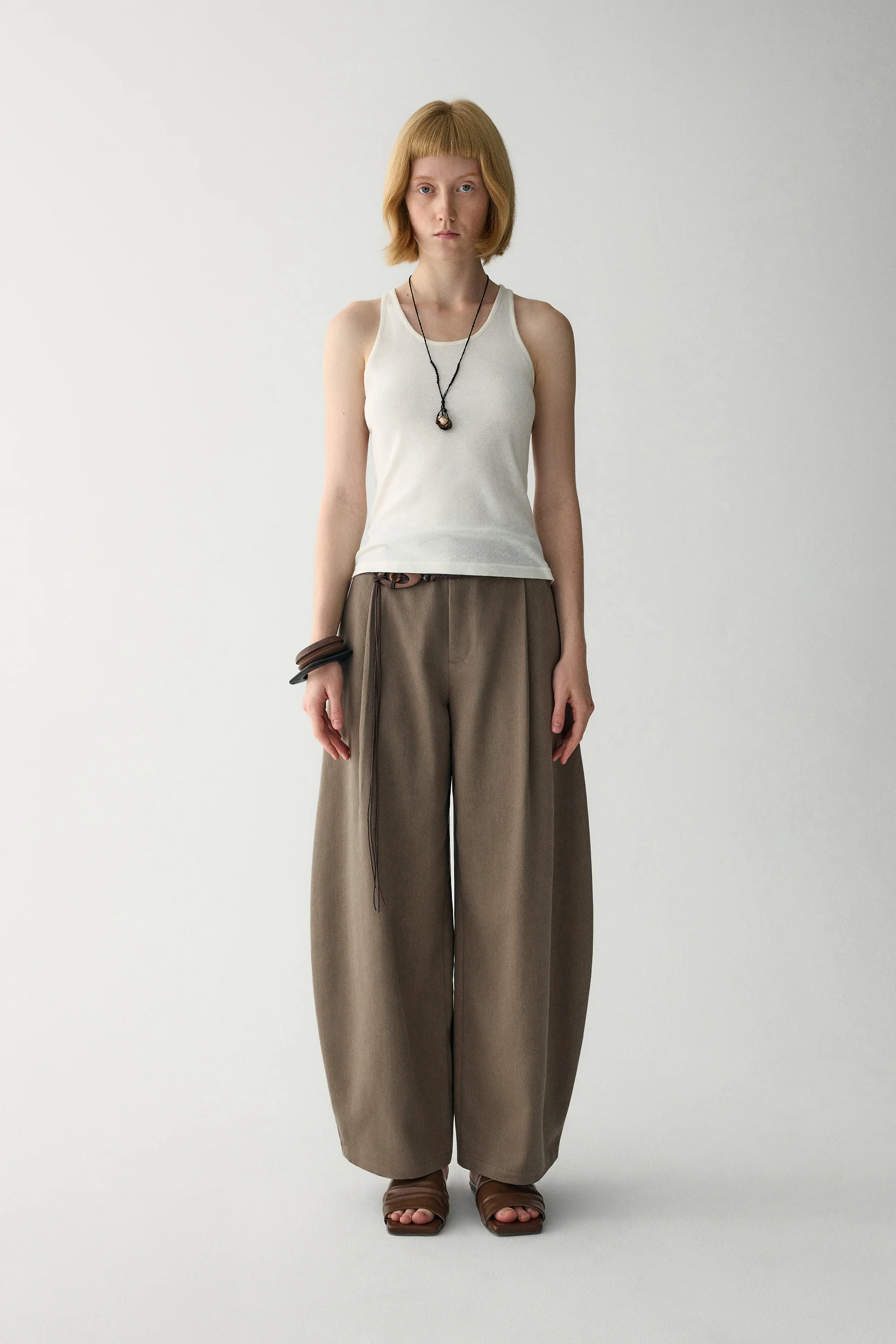 Linen Wide-leg Barrel Pants - Image 4