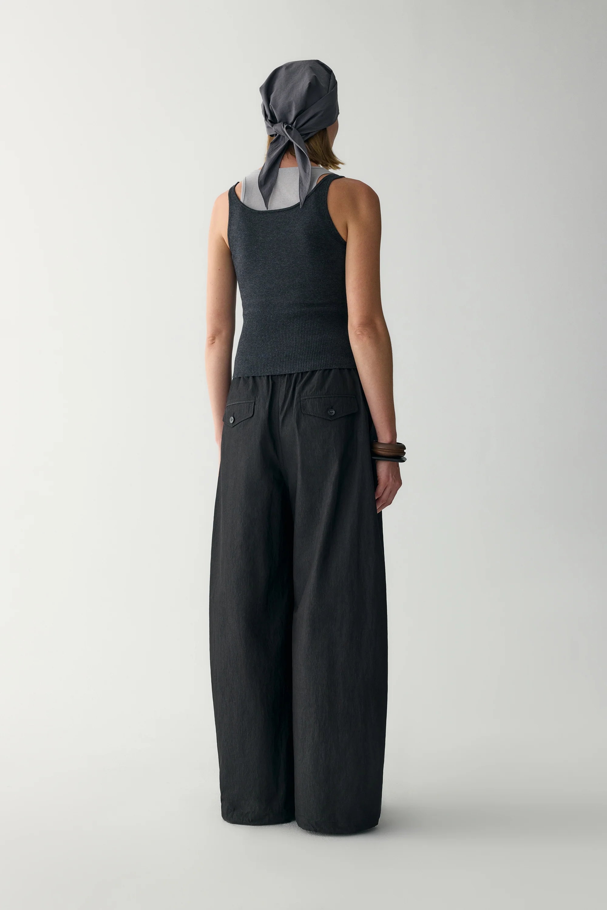 Off-Duty Curved Pants - Image 16