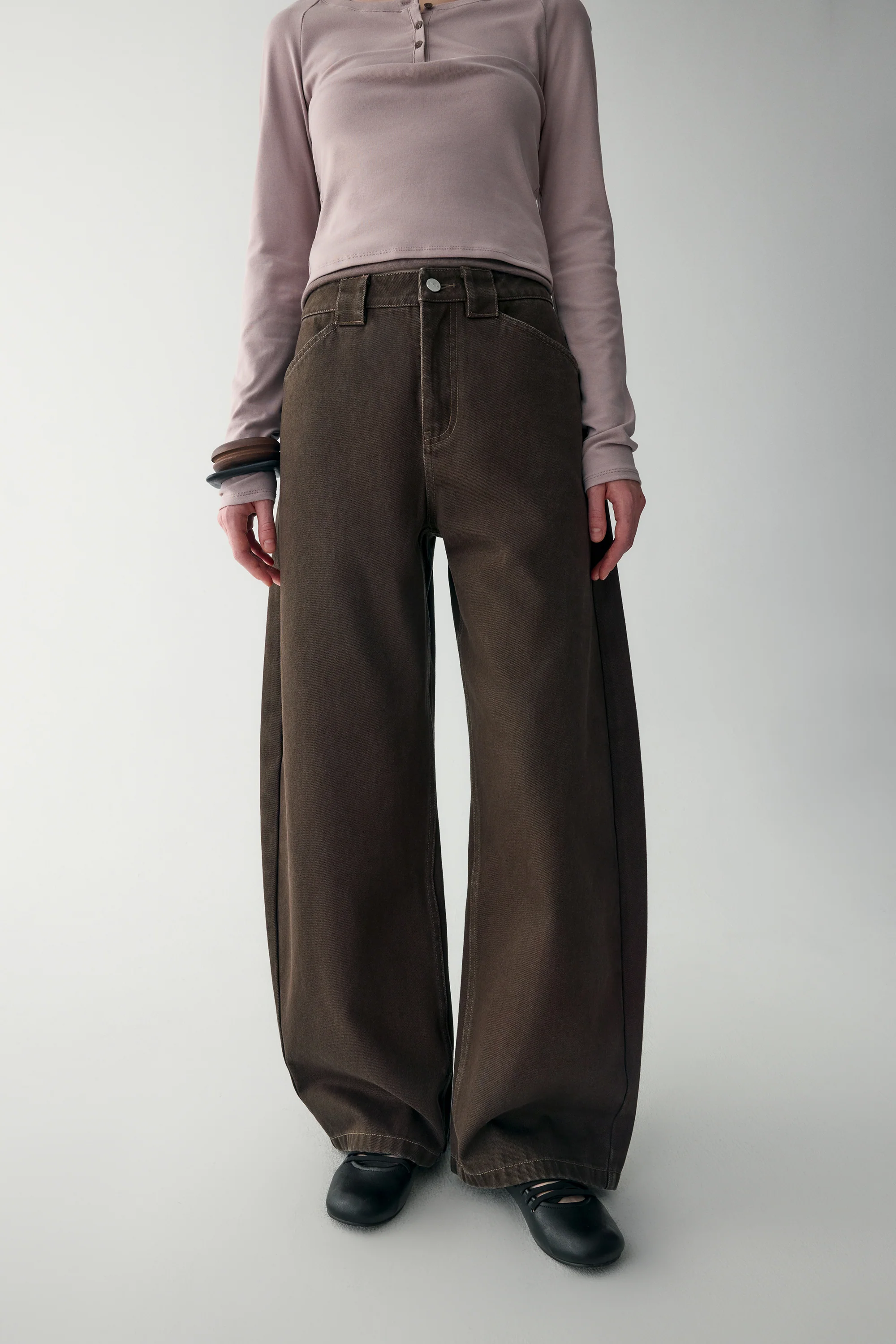 Curved Jeans - Image 25