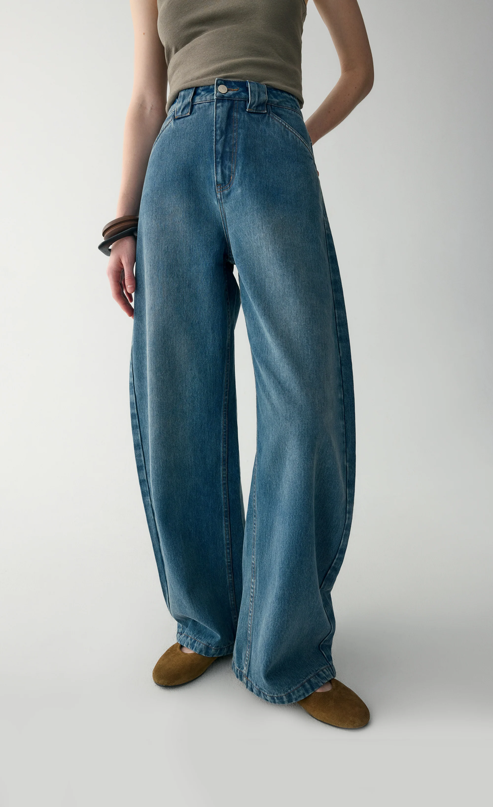 Curved Jeans - Image 6