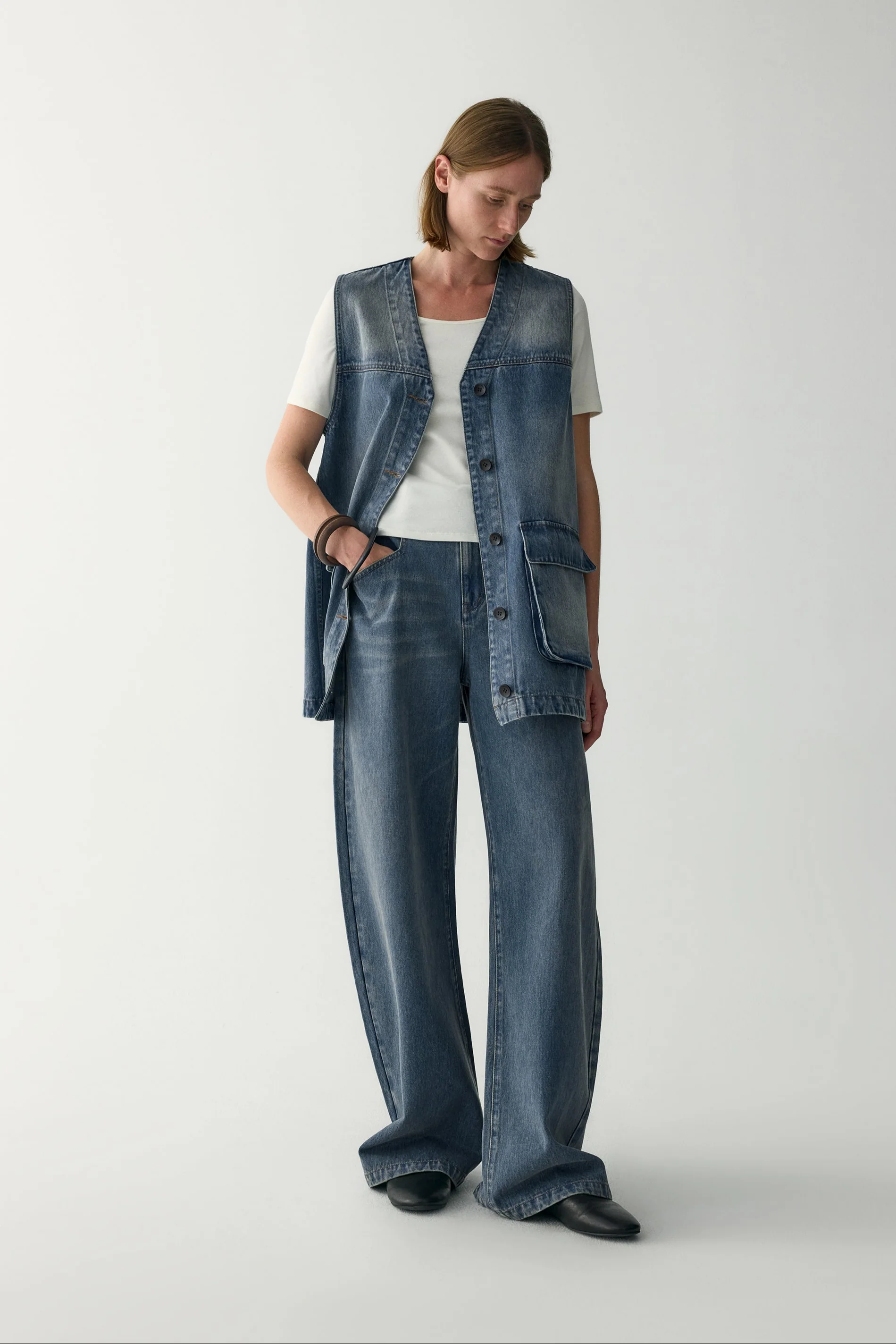 Washed Retro Curved Jeans - Image 13