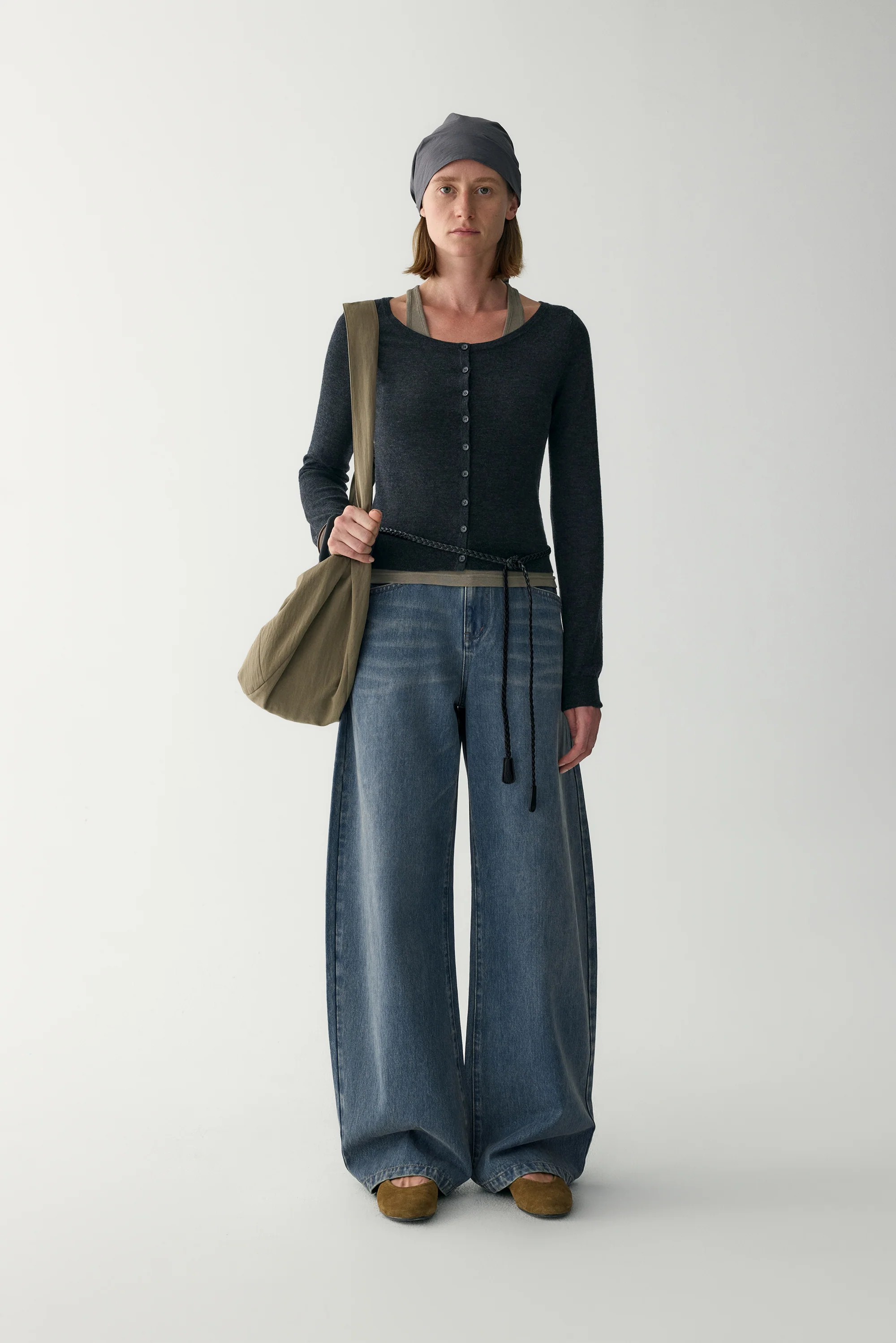 Washed Retro Curved Jeans - Image 14