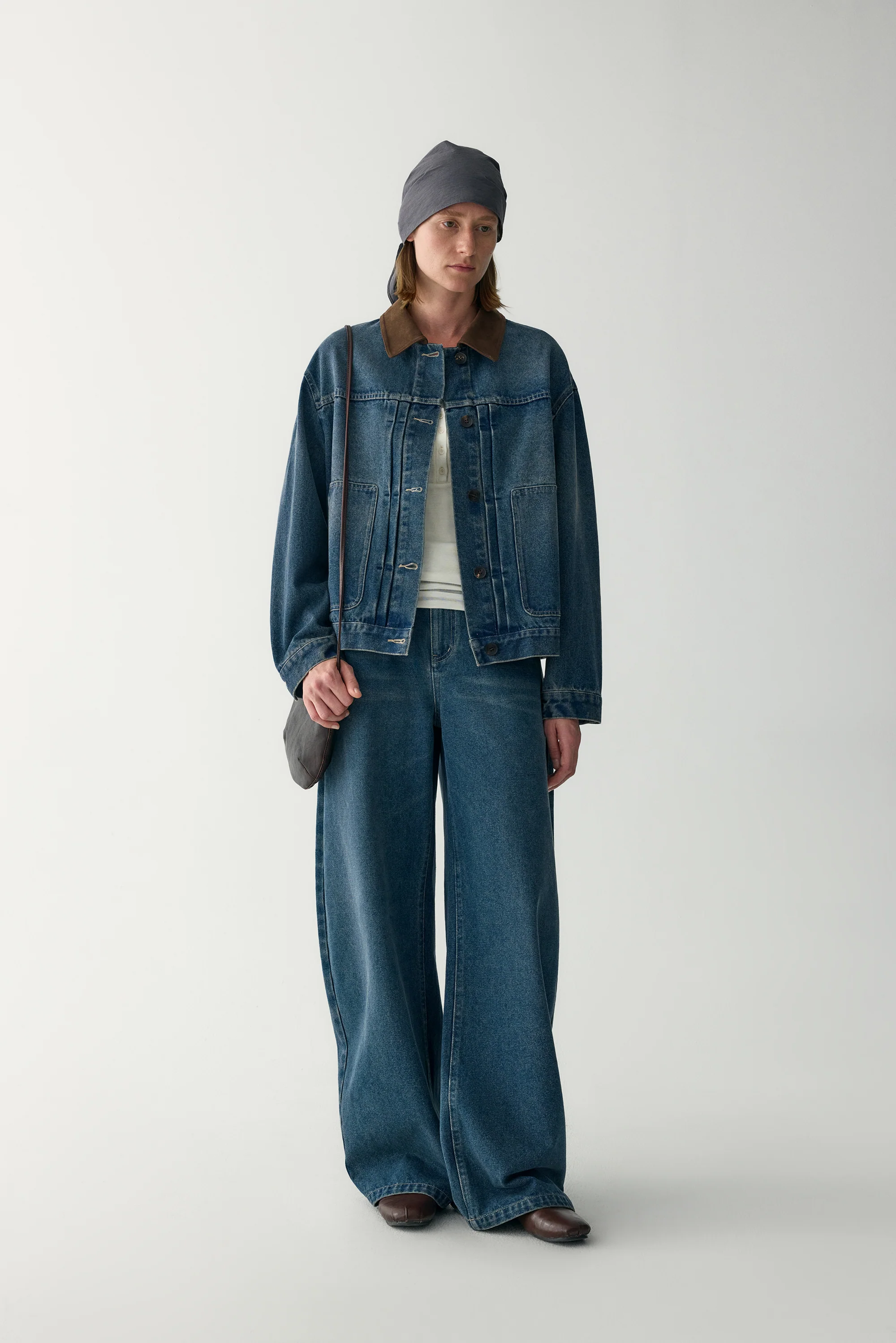 Washed Retro Curved Jeans - Image 4