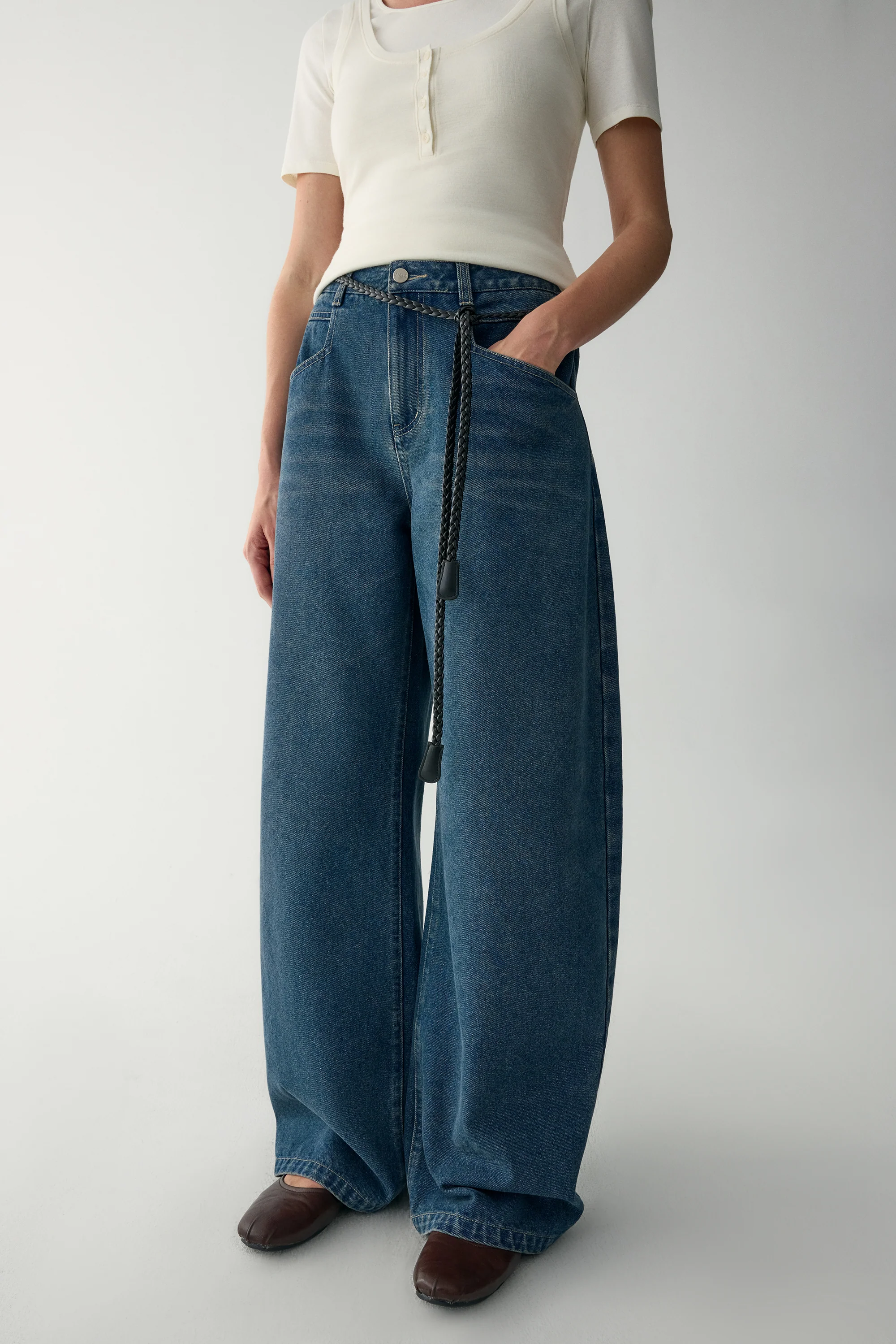 Washed Retro Curved Jeans - Image 6