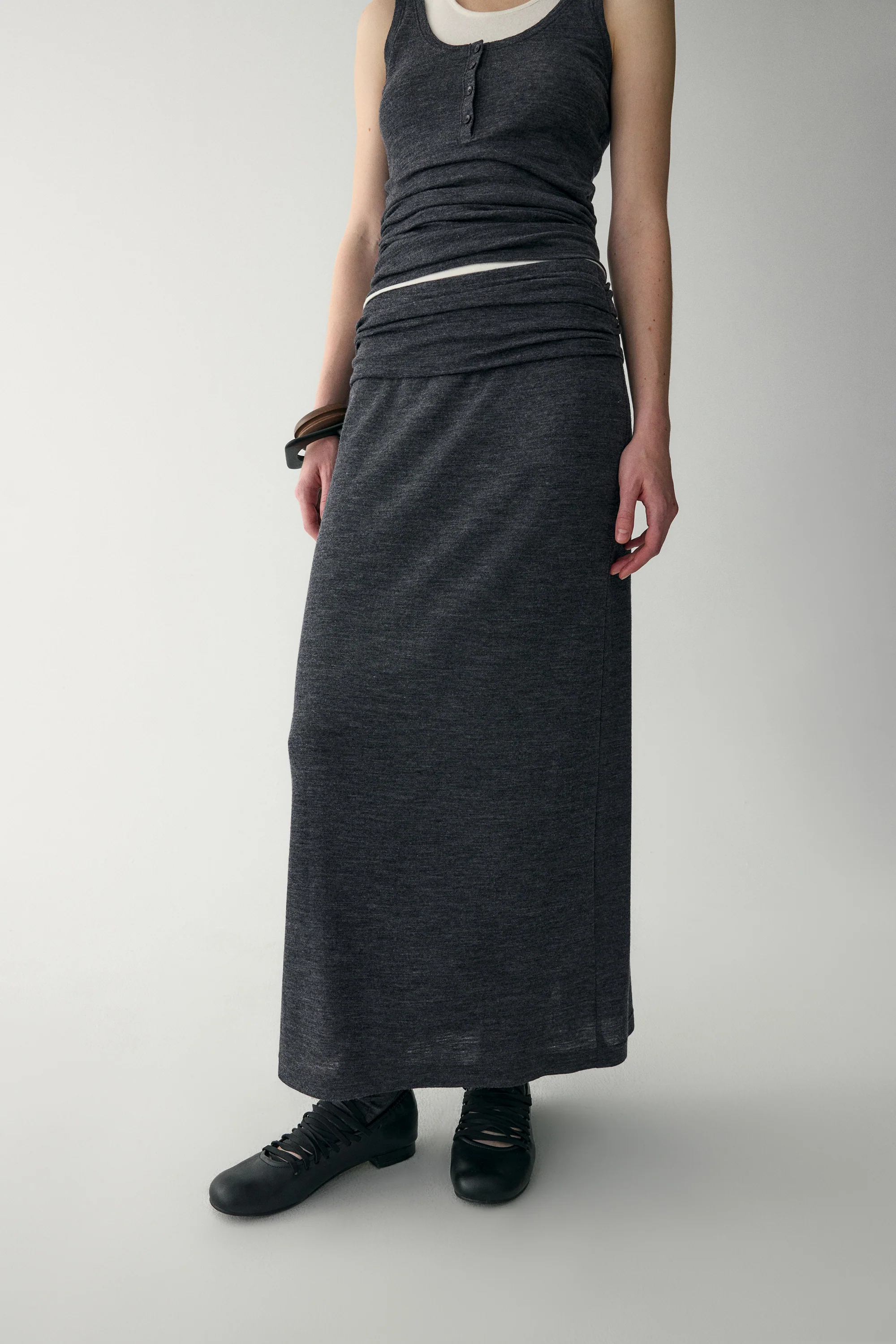 Wool Straight Midi Skirt - Image 16