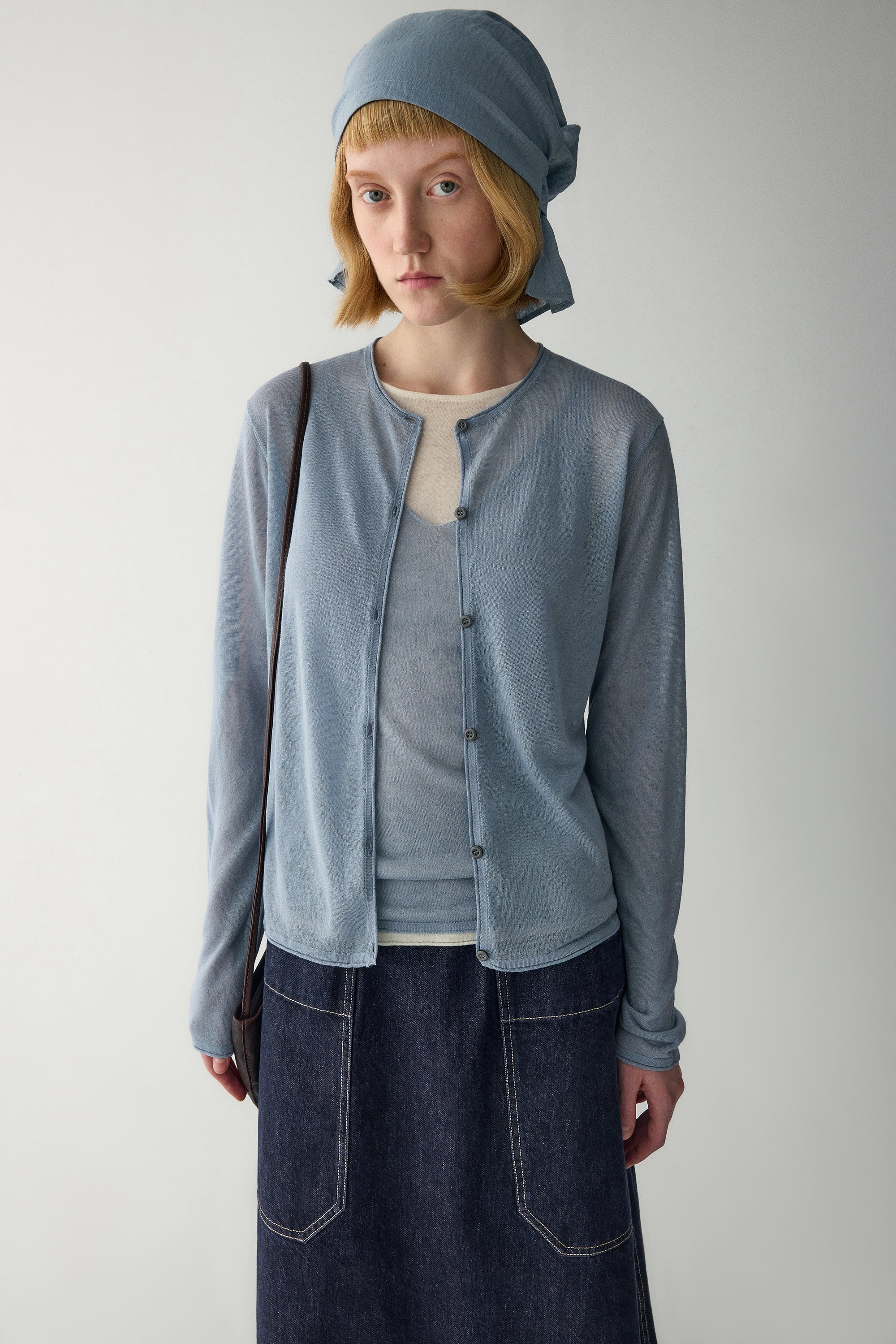 Linen Classic Cardigan - Image 10